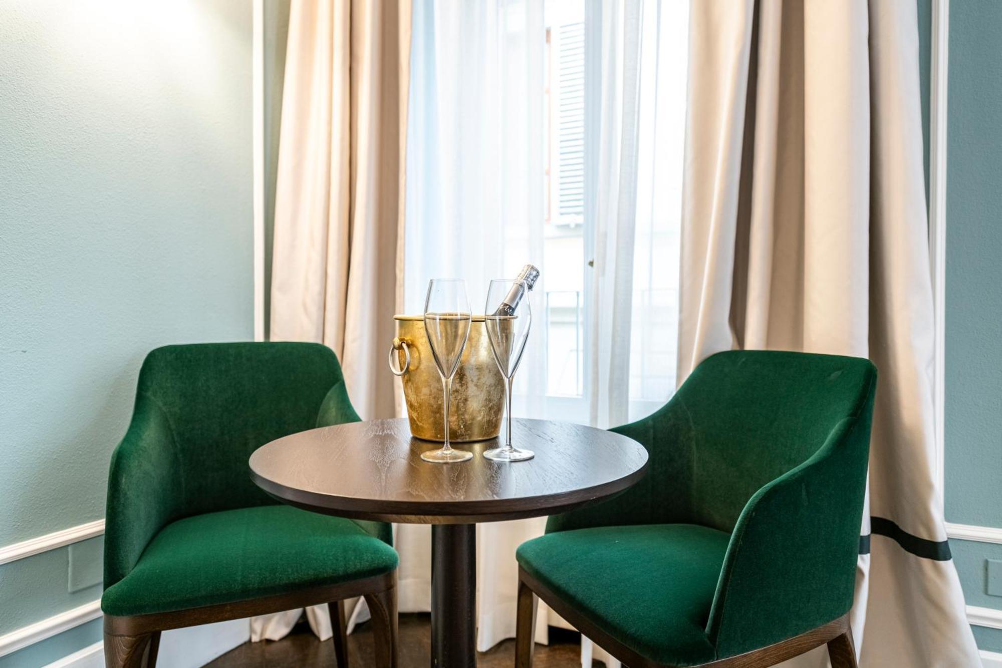 Glimpse Hotel 4*
