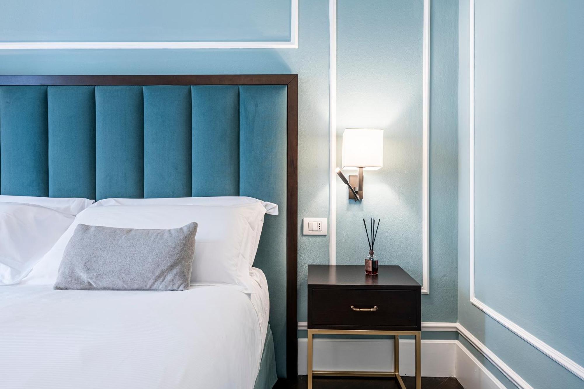 Glimpse Hotel 4*