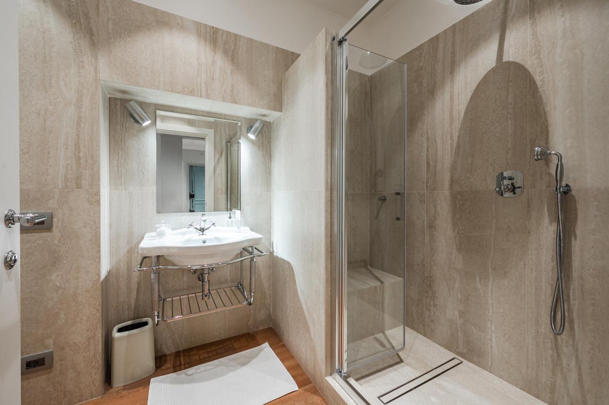 Deluxe Corso 14 With Duomo View Appartement *
