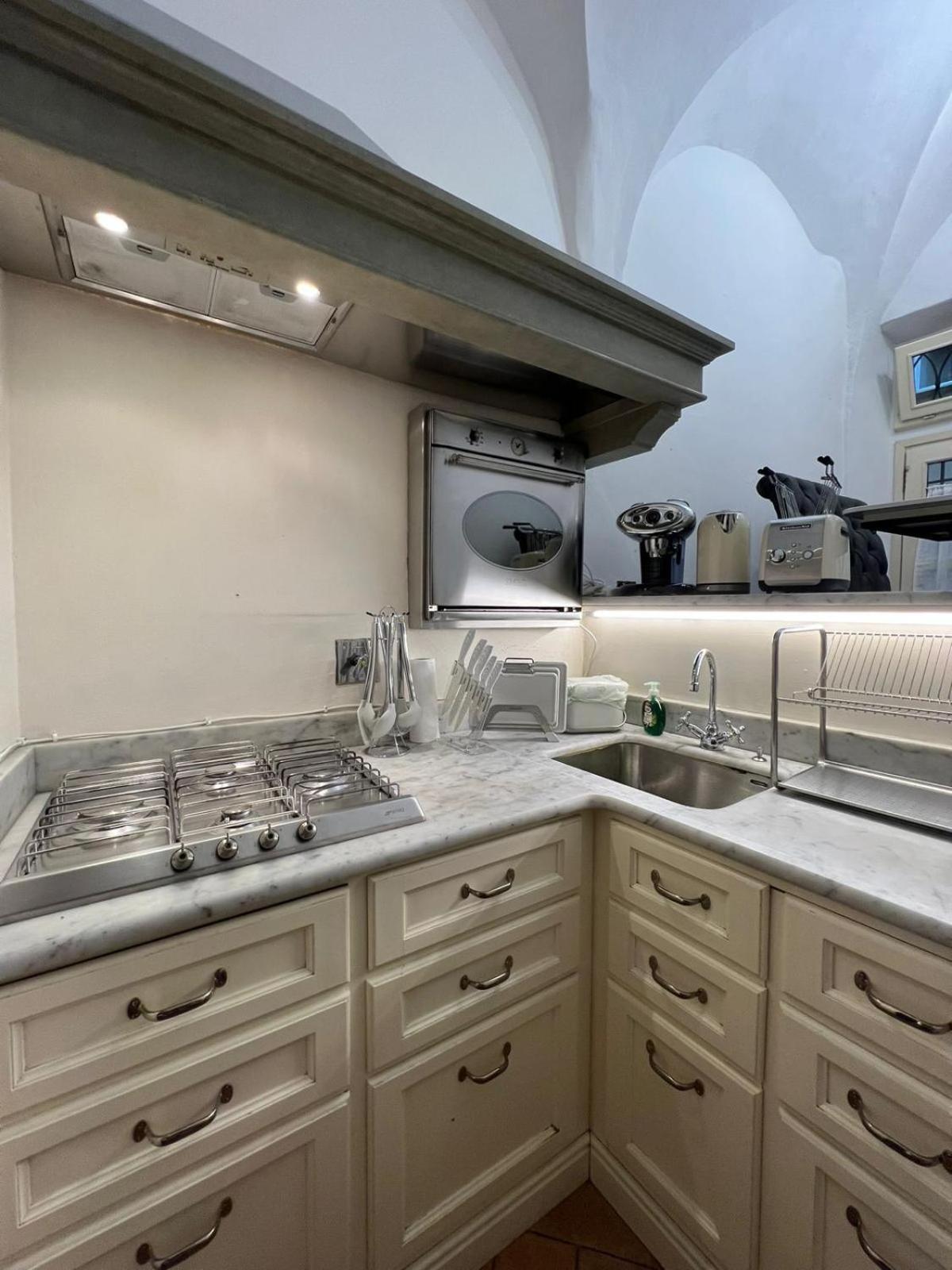 Elegant In Santo Spirito's Heart Apartment *