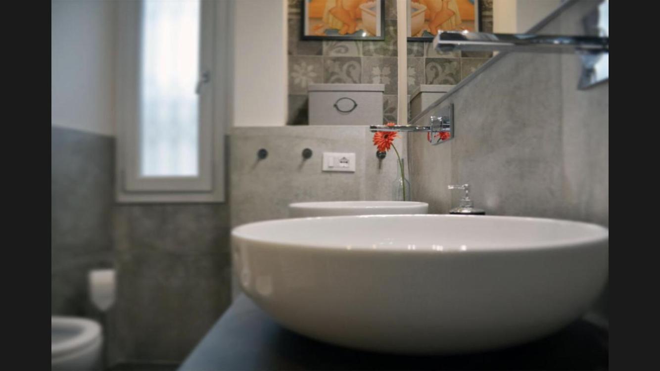 New , Garden And Parking Apartment Florence