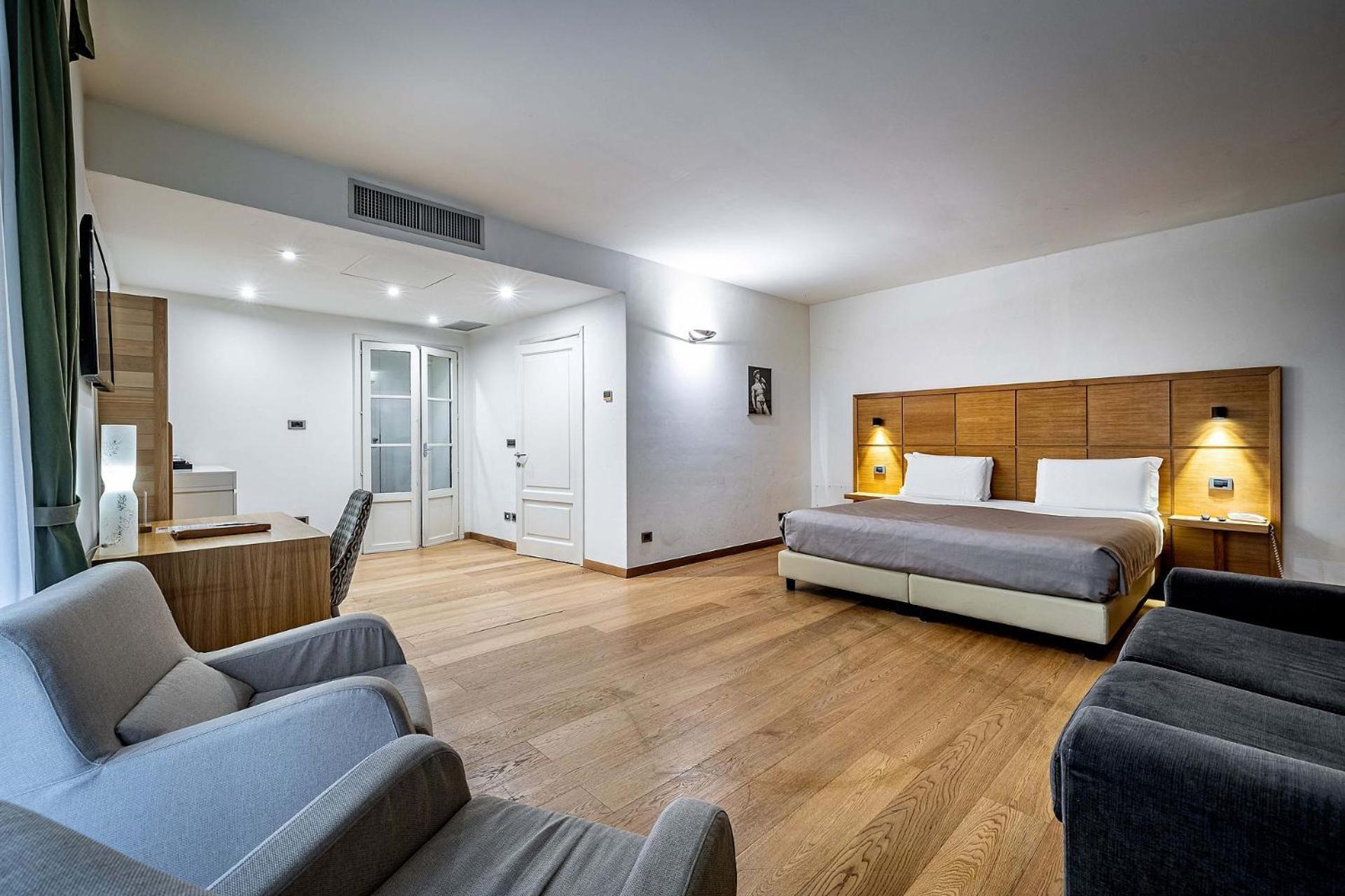 La Scaletta Al Ponte Vecchio Hotel 3*