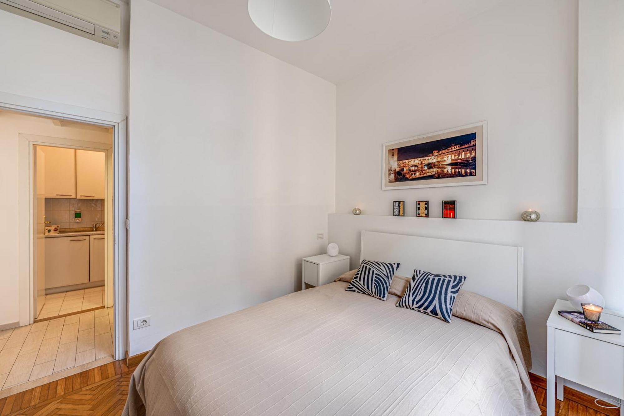 Ponte Vecchio Apartment Florence