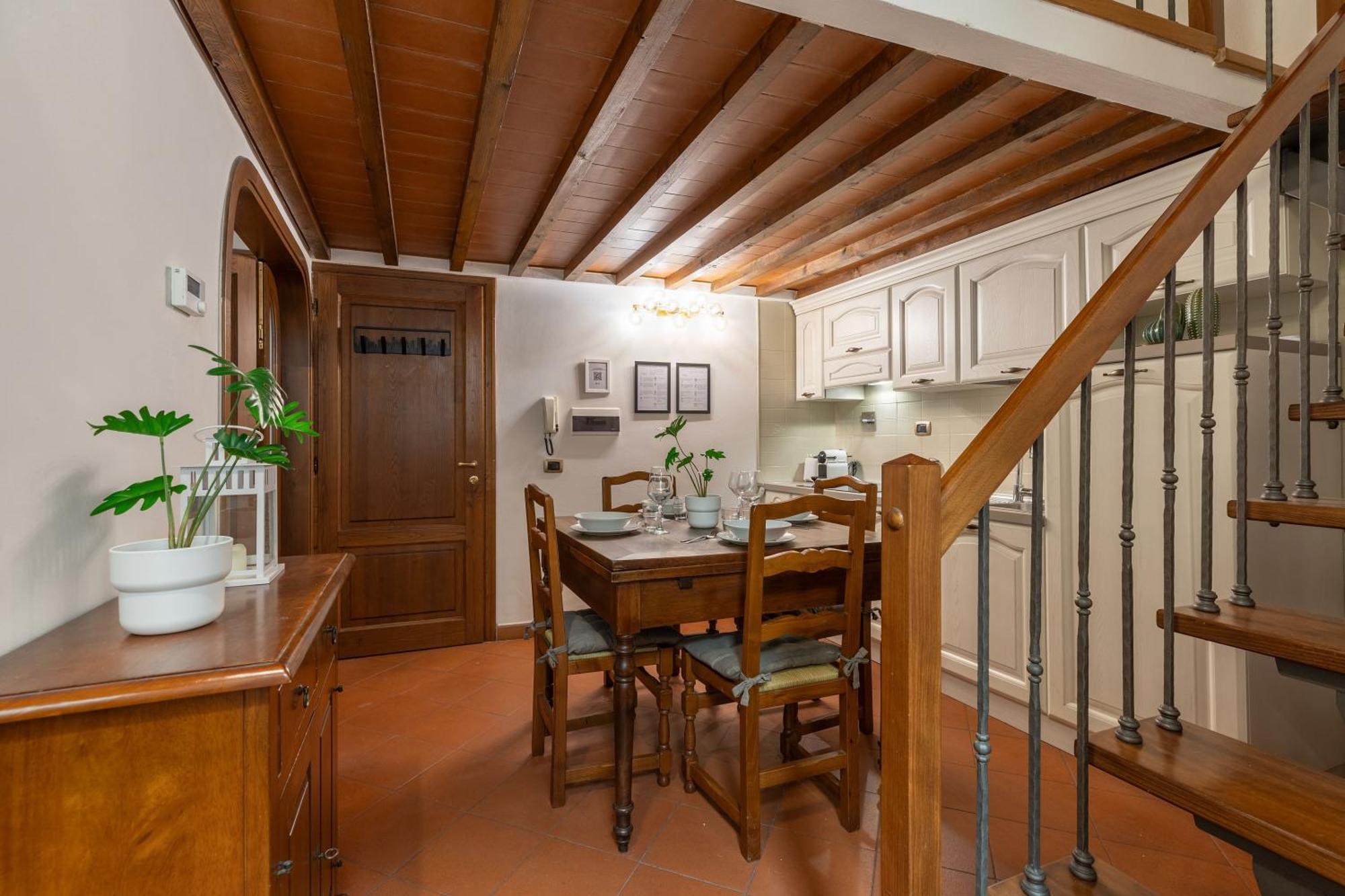 Uffizi & Ponte Vecchio Historical Free Wifi Apartment Florence