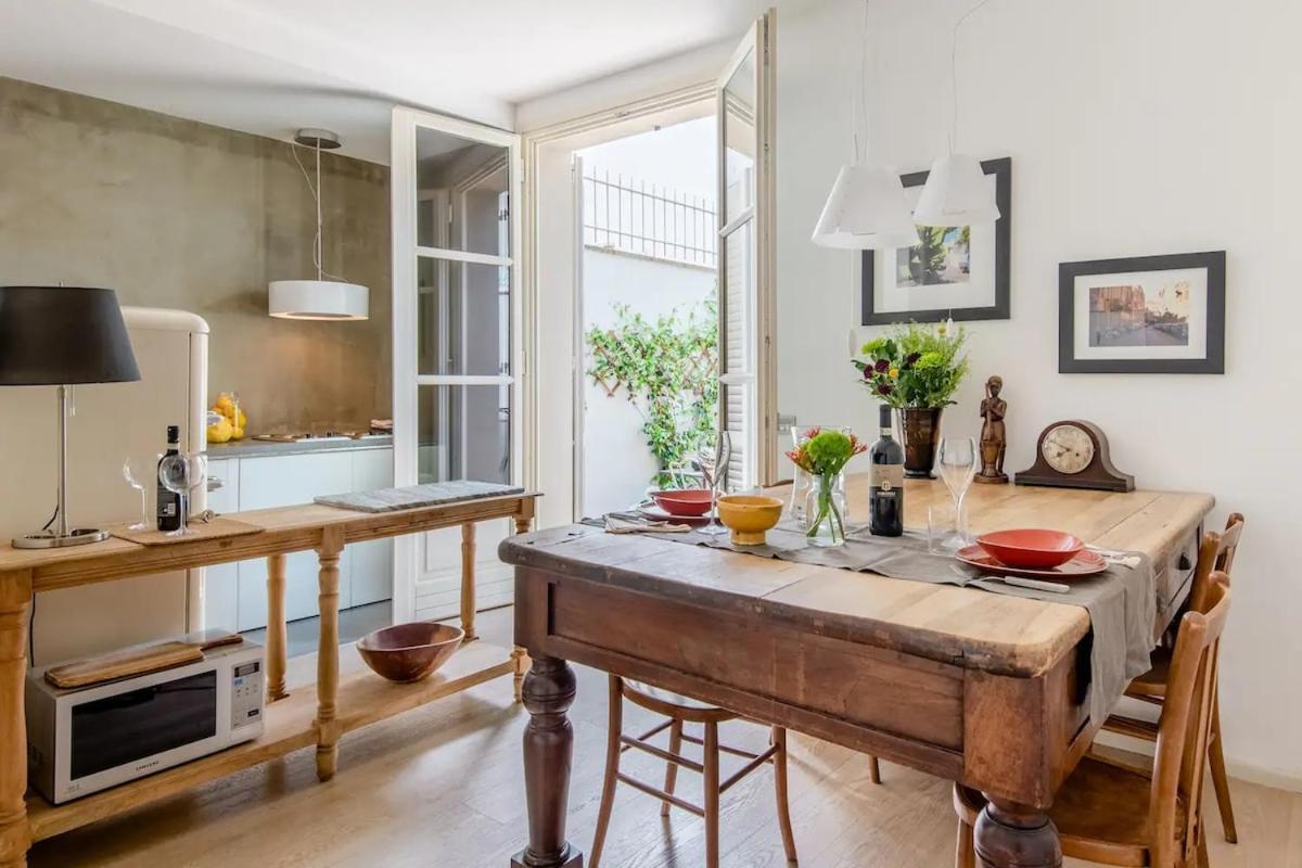 Stylish Terrace On Boboli Gardens Apartment