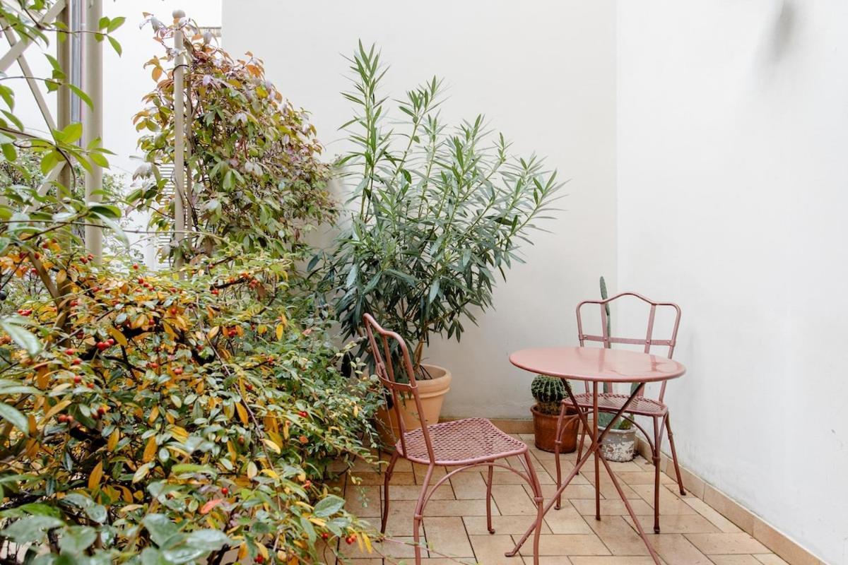 Stylish Terrace On Boboli Gardens *