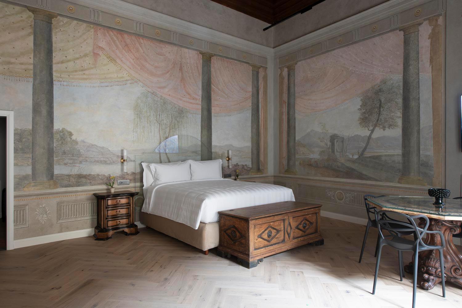 Palazzo Doni By Art *