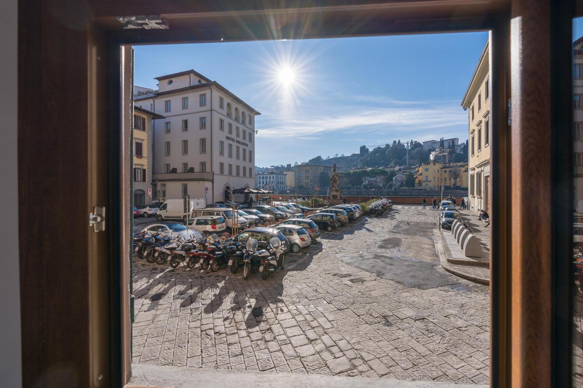 Apartment Lungarno View *