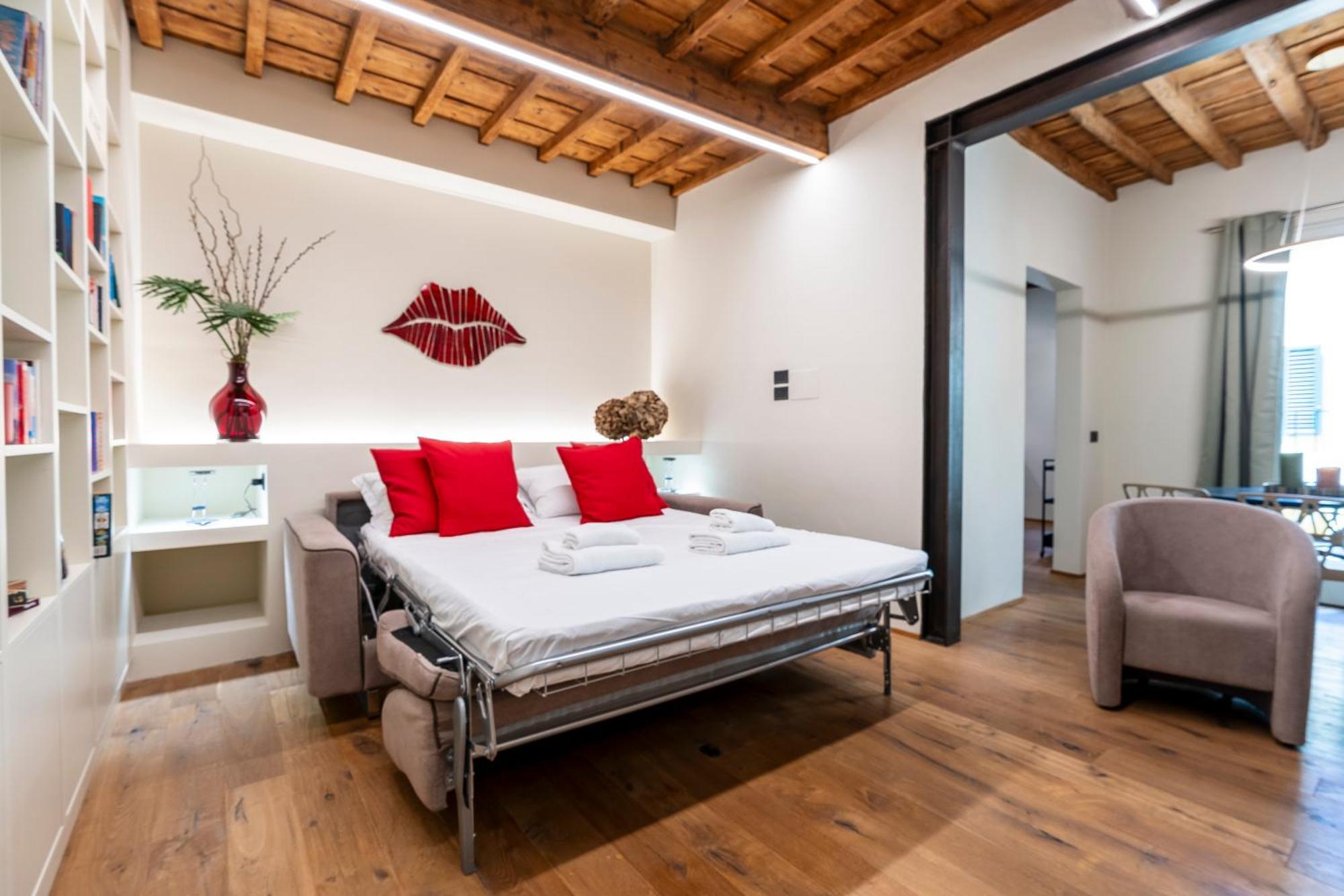 Oltrarno Deluxe, Florence