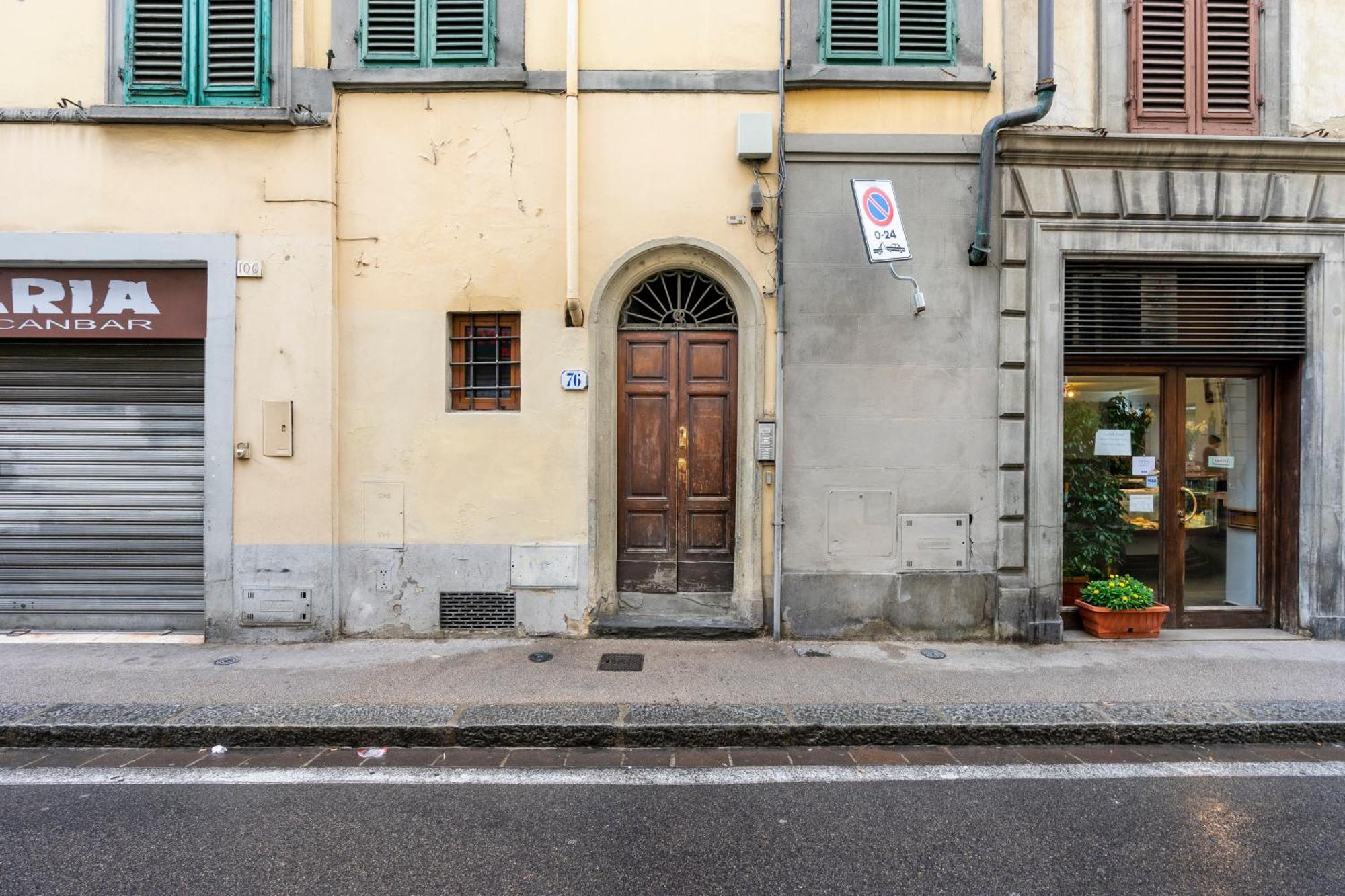Apartment Oltrarno Deluxe, *
