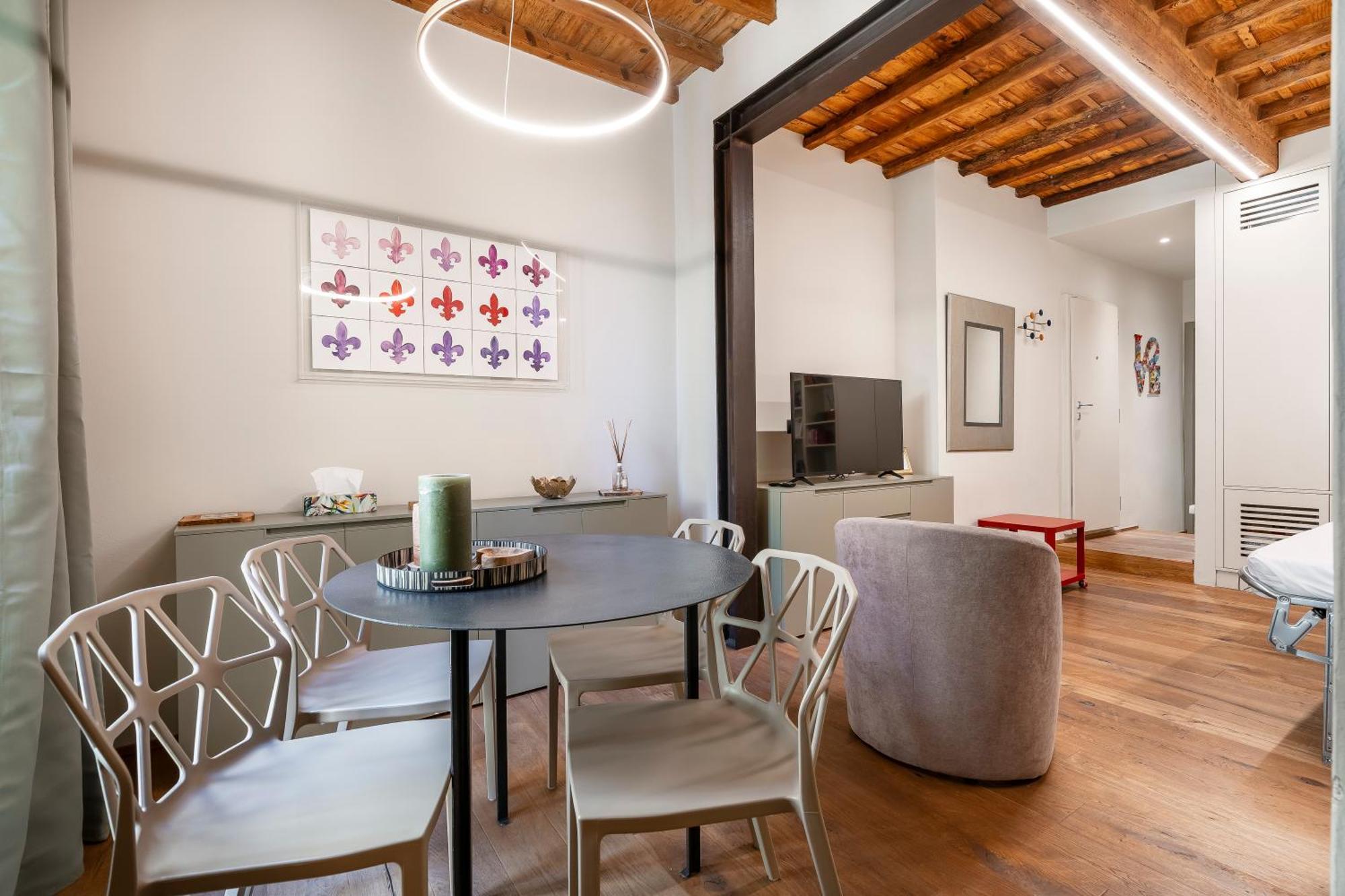 Apartment Oltrarno Deluxe, *
