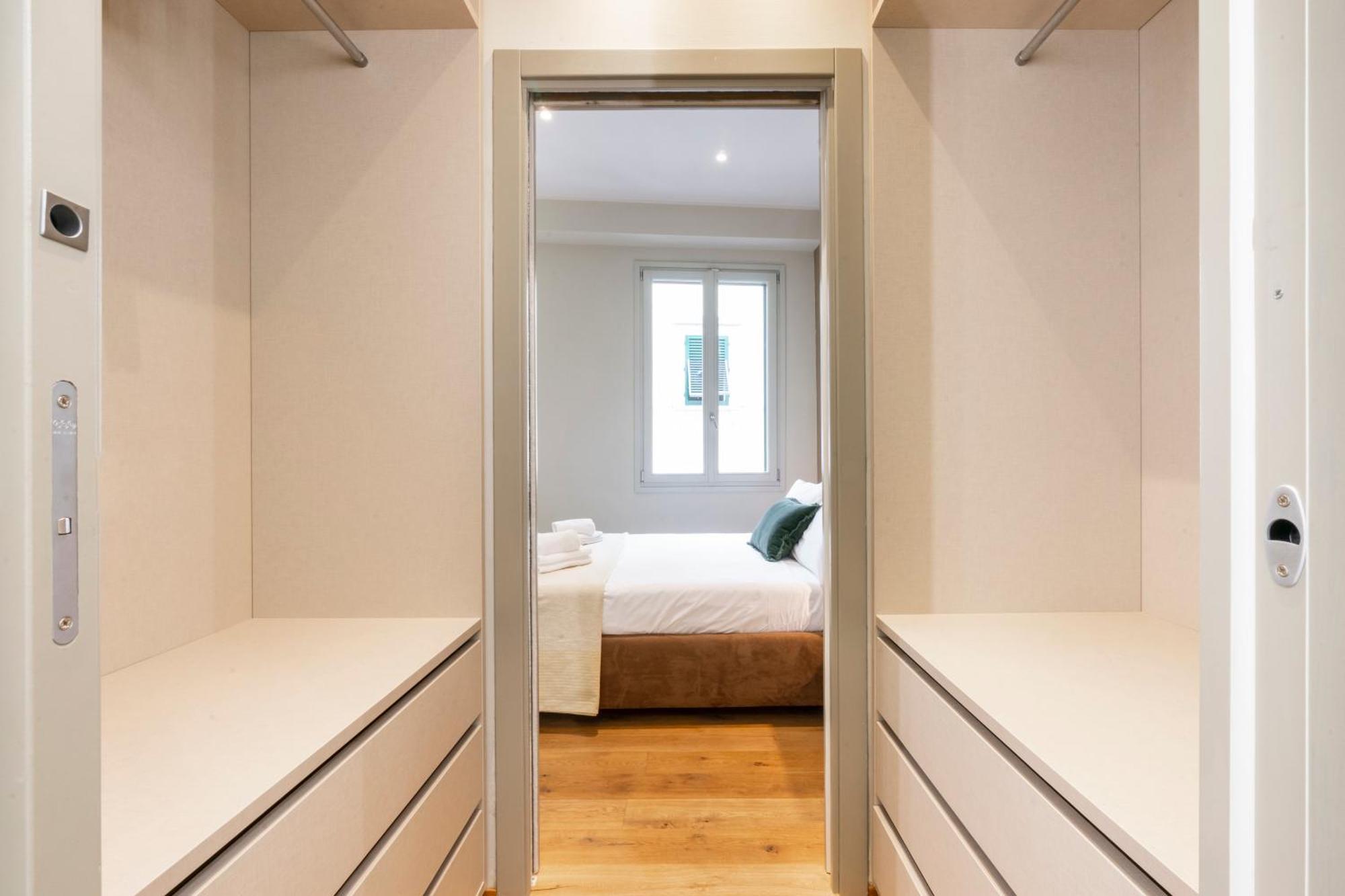 Oltrarno Deluxe, Florence