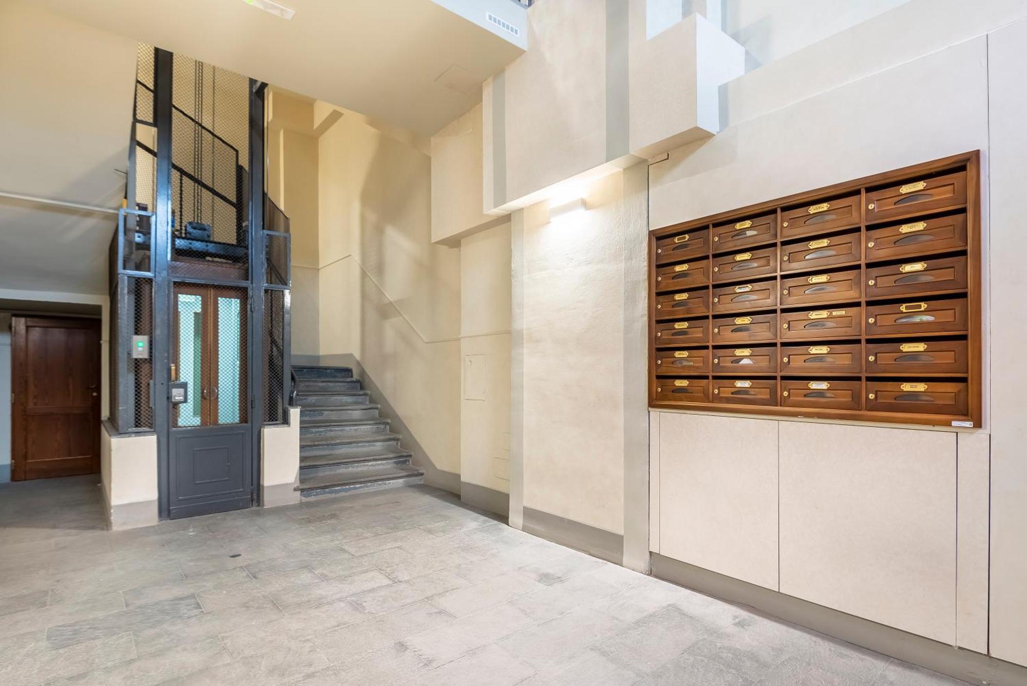 Dome House, Apartment *