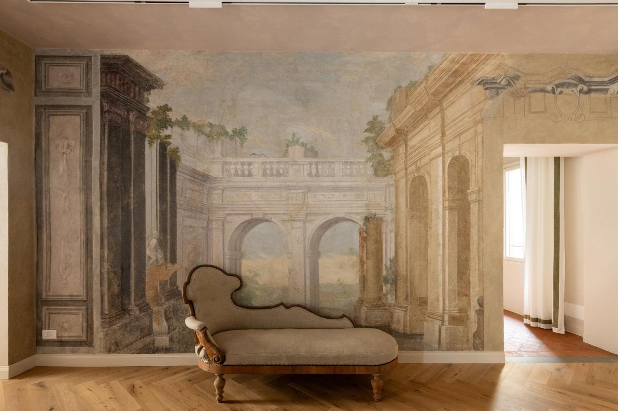 Palazzo Doni By Art * Florence