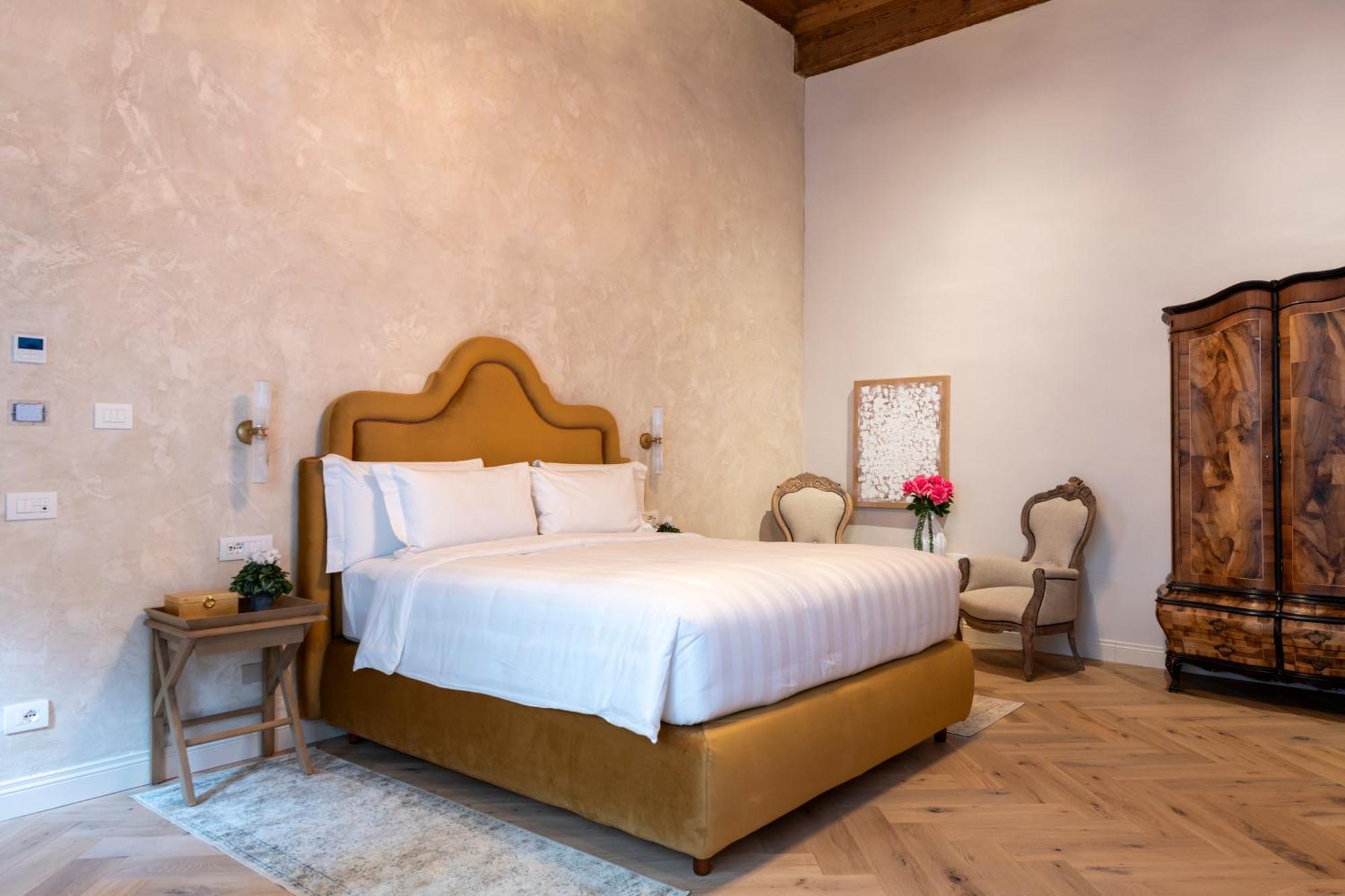 Palazzo Doni By Art * Florence