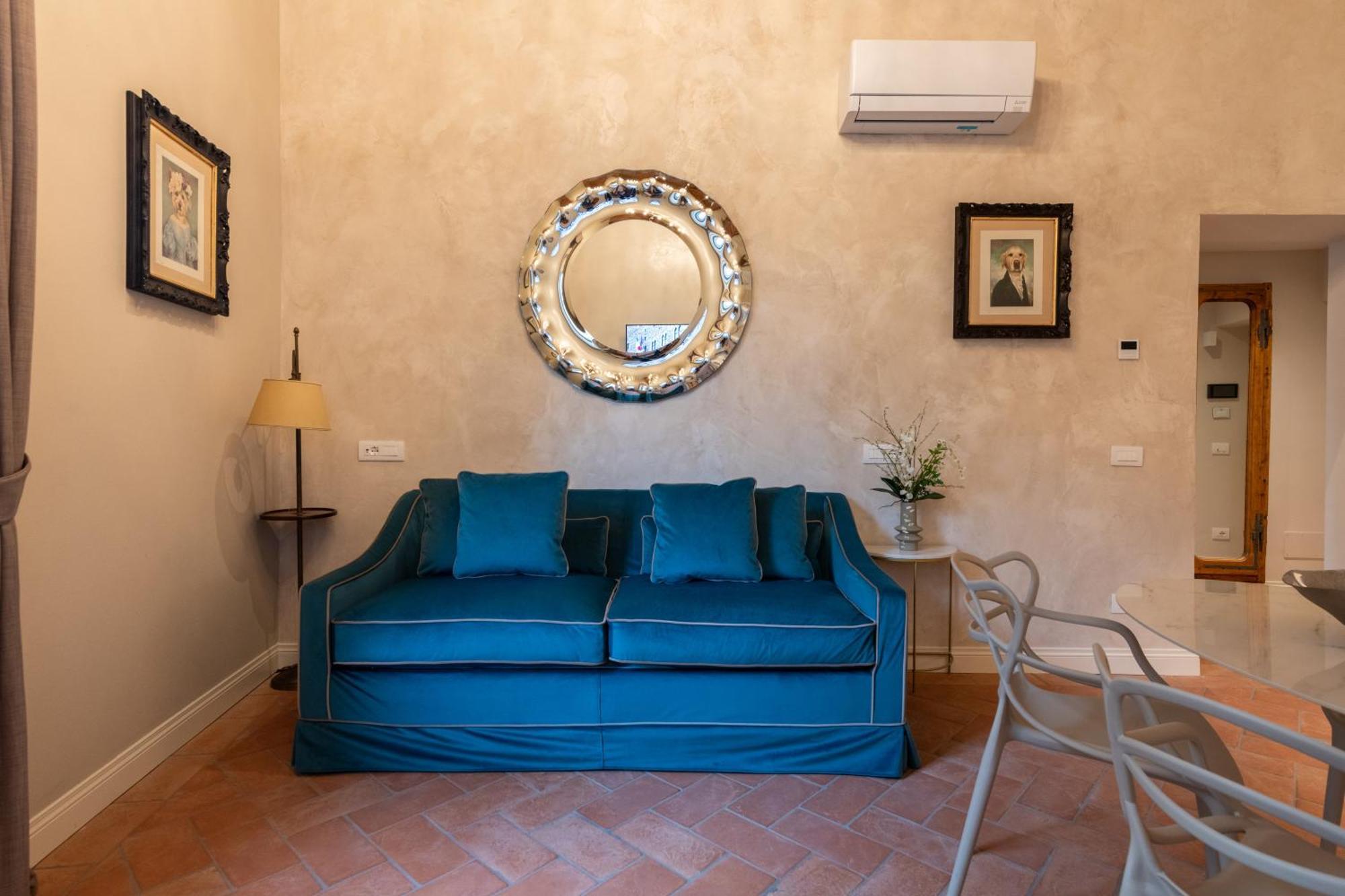 Palazzo Doni By Art *