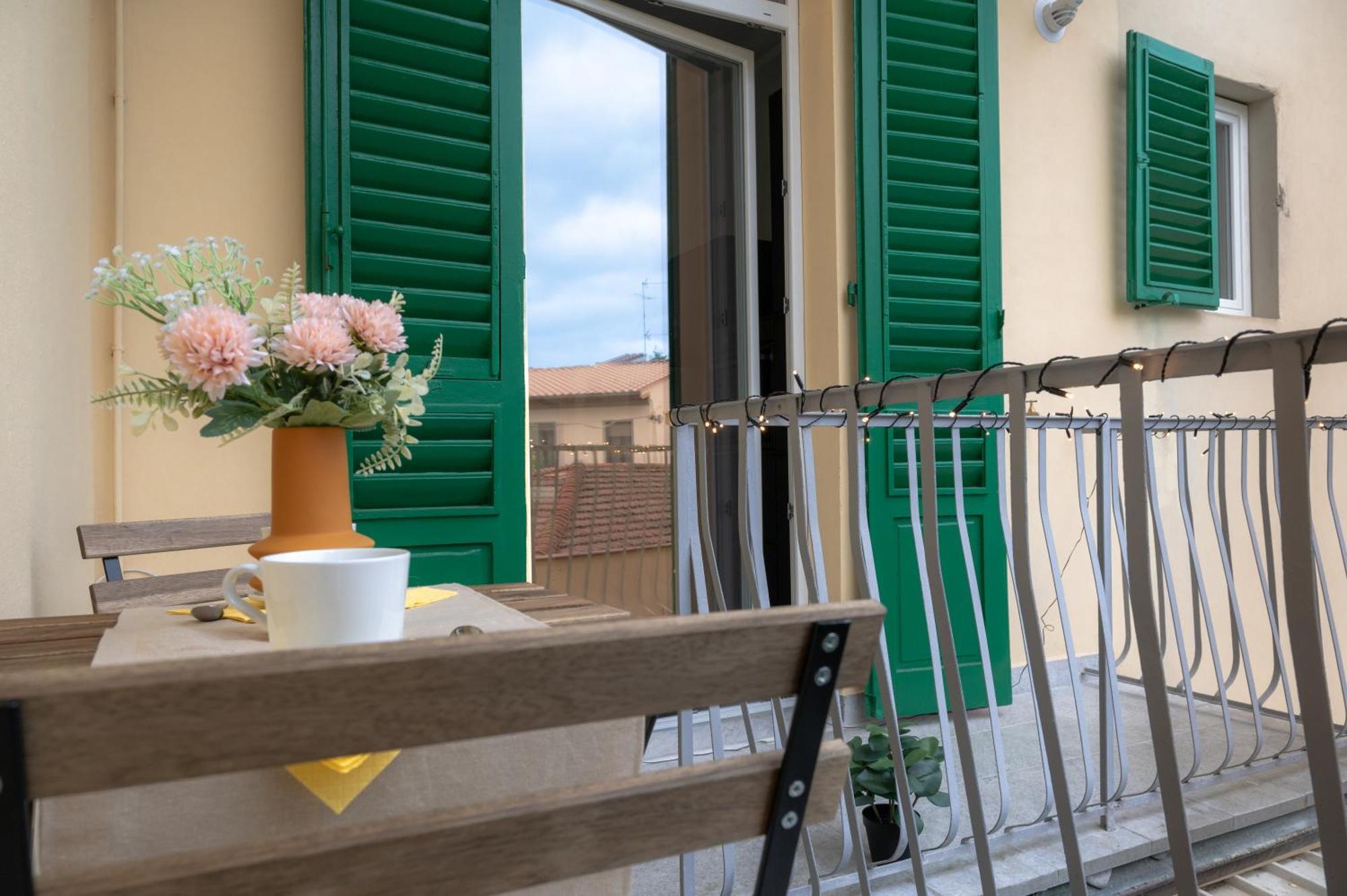 Via Pollaiolo, 55 - Charming - Comfort E Stile A 350mt Dal Tram! First Floor With Elevator And Car Places On Street * Florence