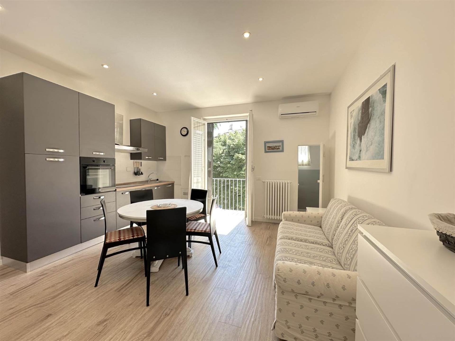 Apartment Borgo Verde-5 Minutes From The Station *