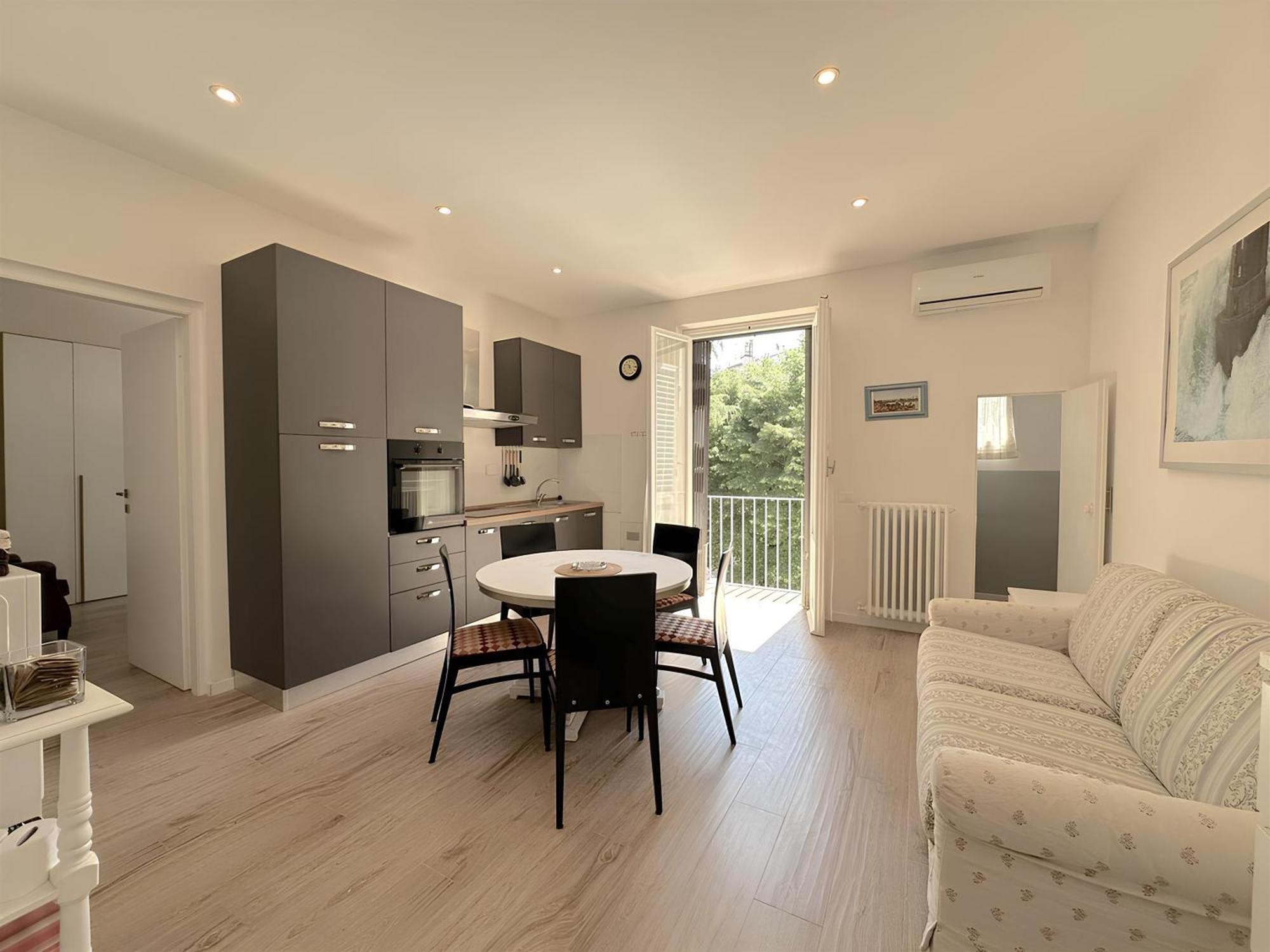 Apartment Borgo Verde-5 Minutes From The Station *