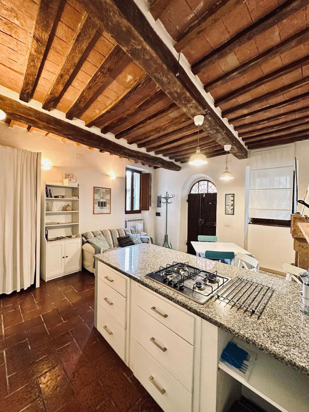 Santa Monaca Medieval Appartement *