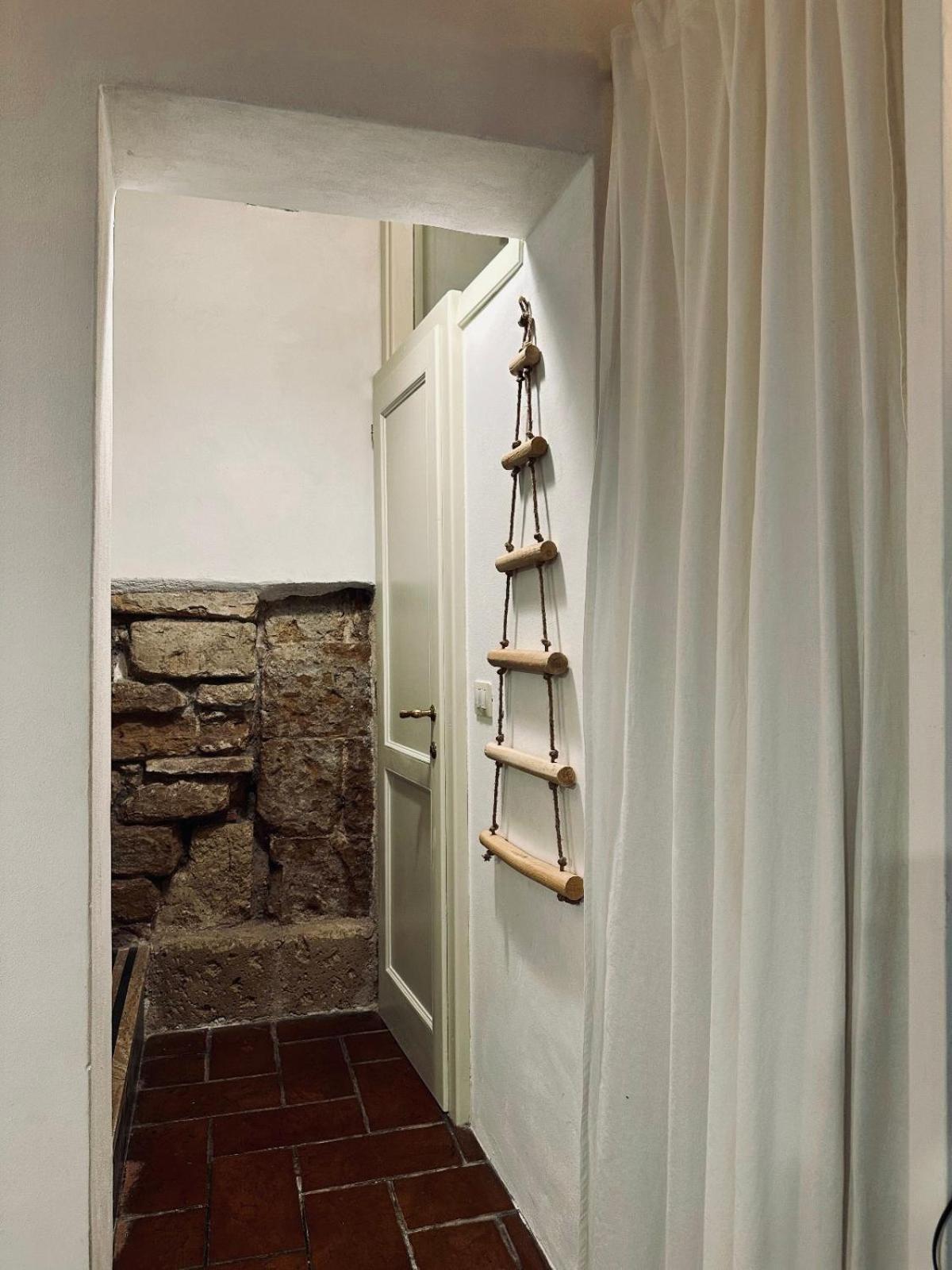 Appartement Santa Monaca Medieval *