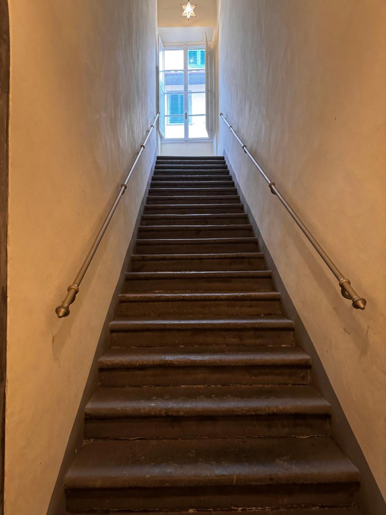 Brunelleschi - 14th Century Just 120 Steps From Cathedral - Intero Florence