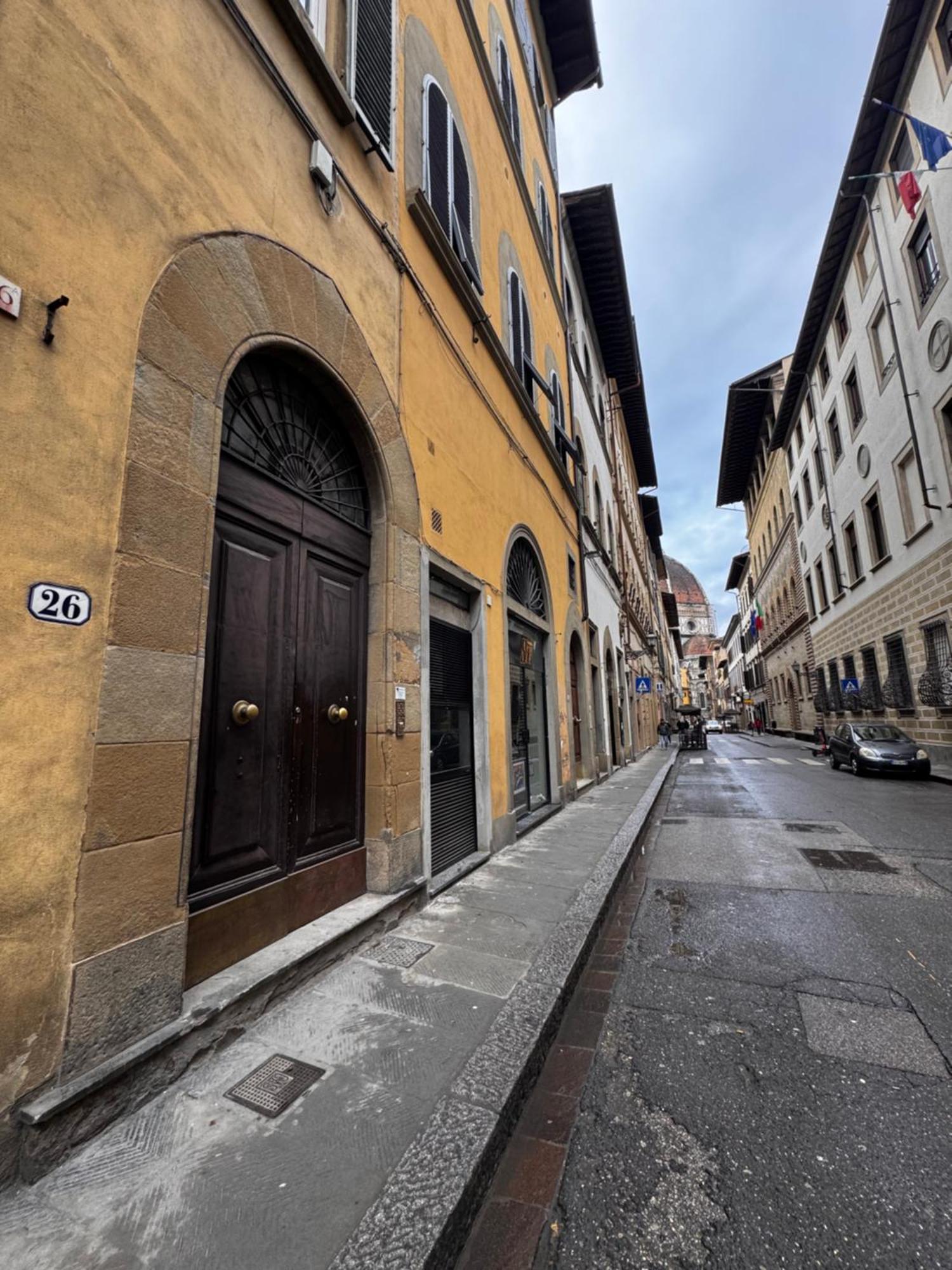 Brunelleschi - 14th Century Just 120 Steps From Cathedral - Intero Apartment Florence