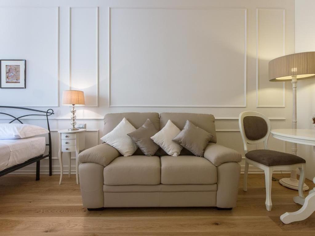 Apartment Signoria View- Scenic Overlooking Loft *