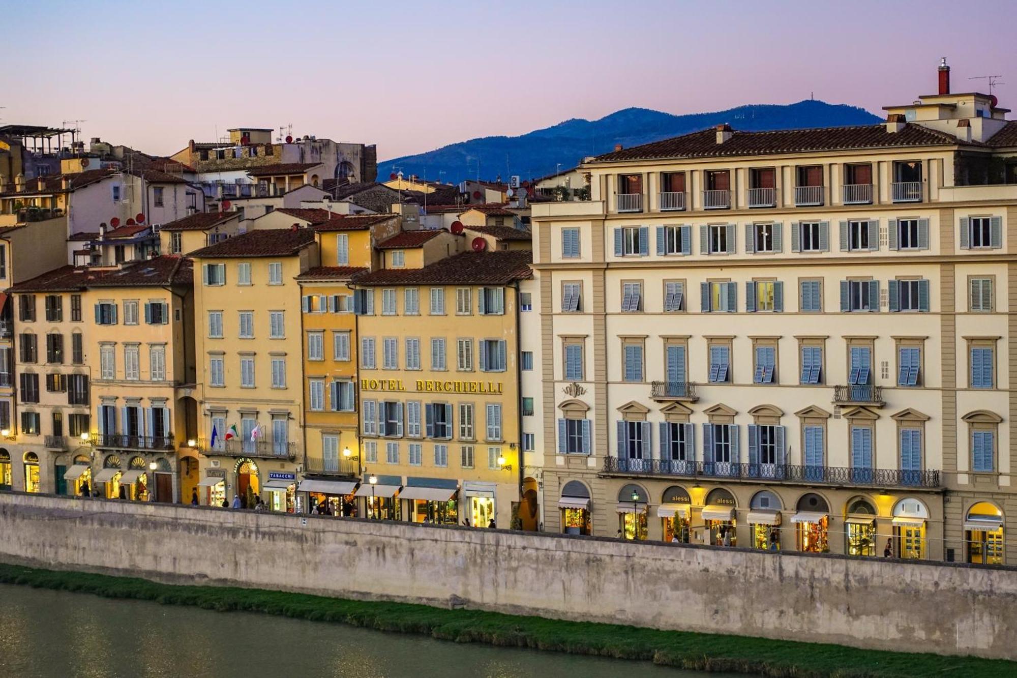Apartment Ponte Vecchio View Luxury Florence