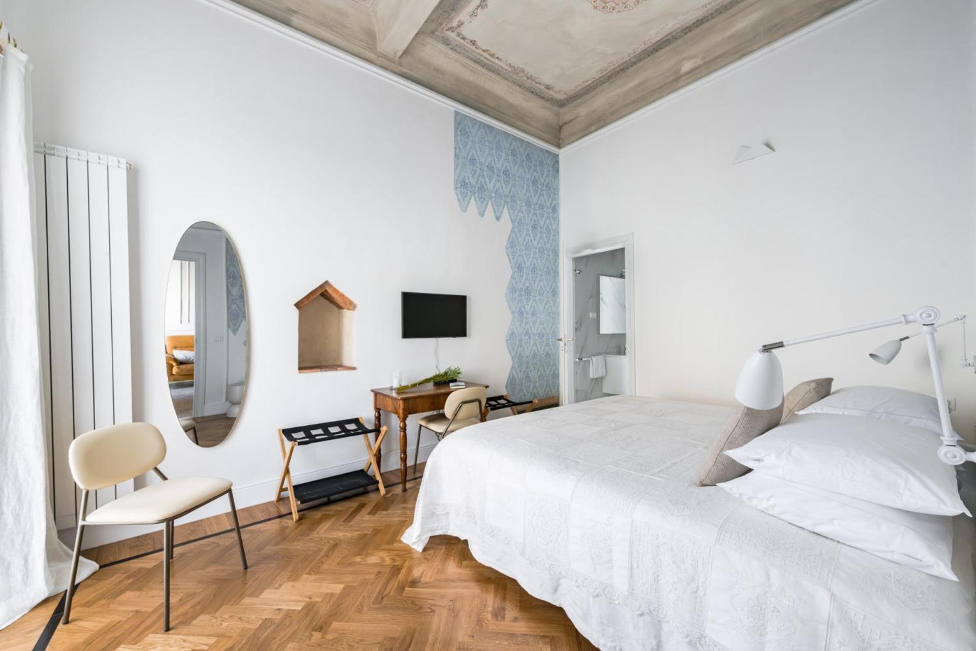 - Frescoes Elegance Florence