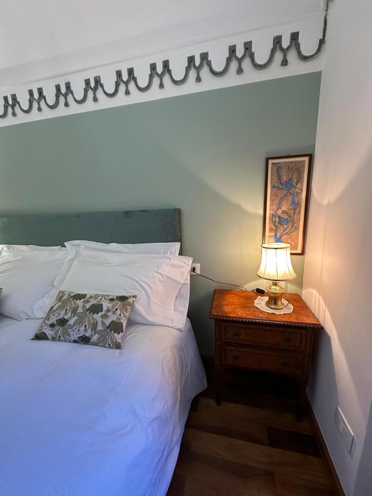 Elegant In A Historic Building, Just A Few Steps From The Duomo Apartment Florence