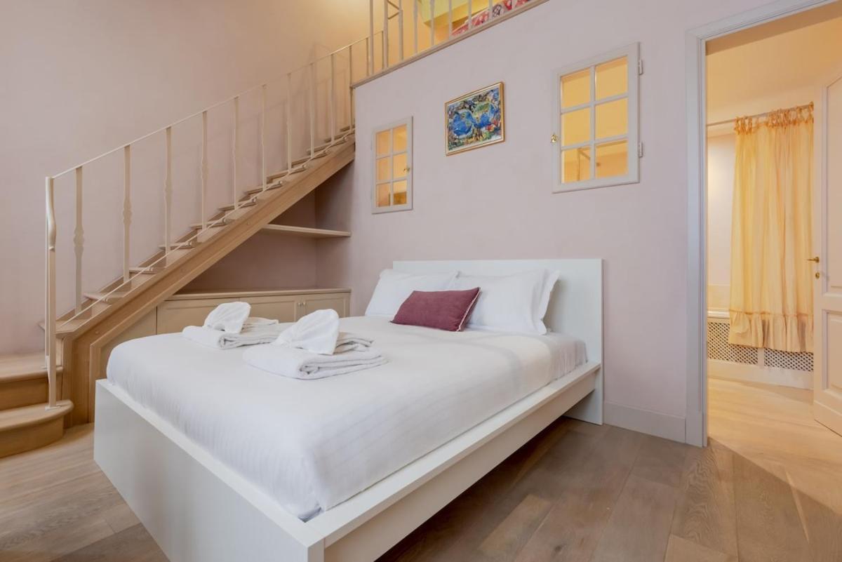Apartment Palazzo Bartolommei Dimora Storica Centralissima