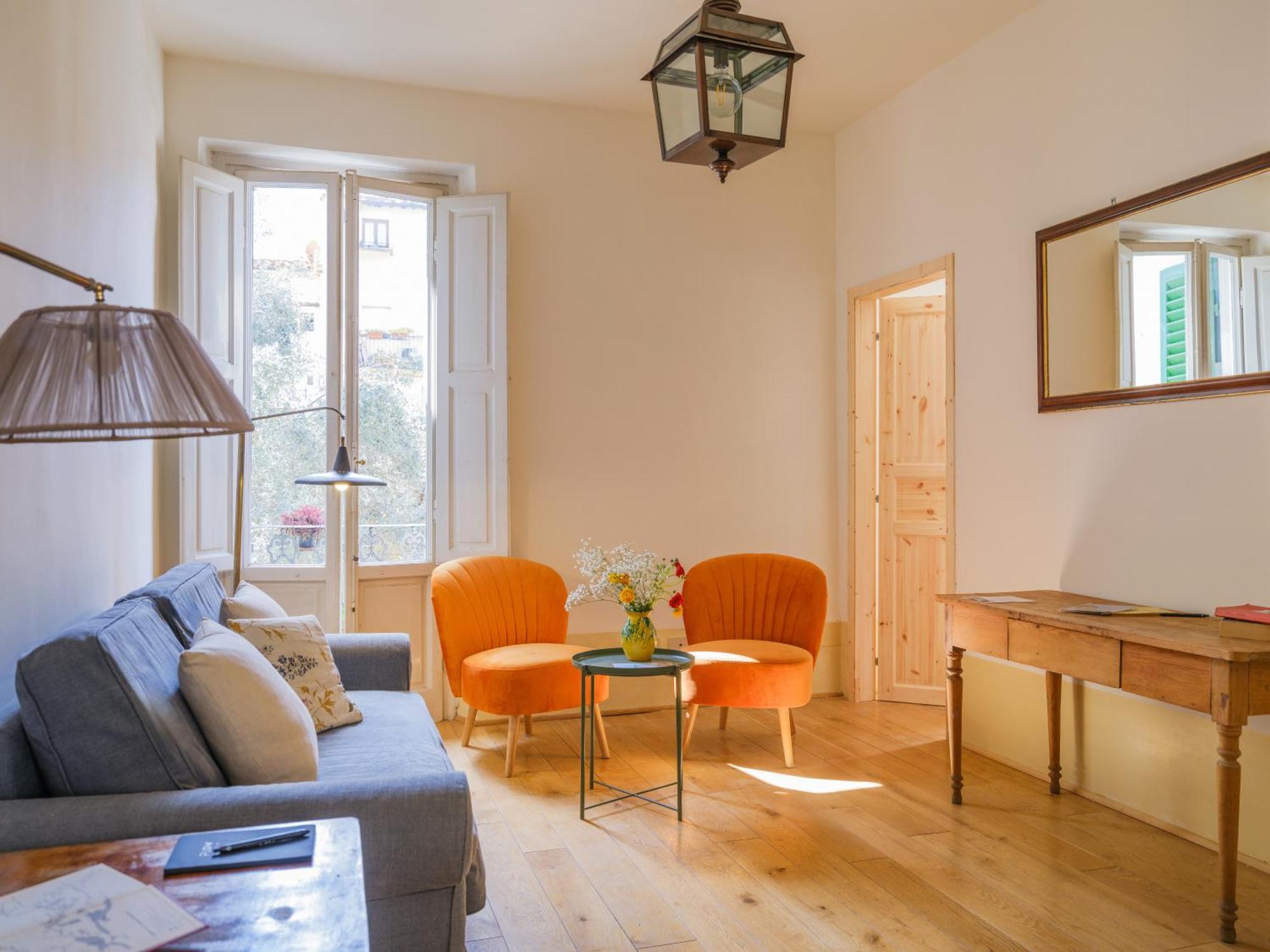 Nugolo Atelier - Light & Charm In Oltrarno Apartment Florence