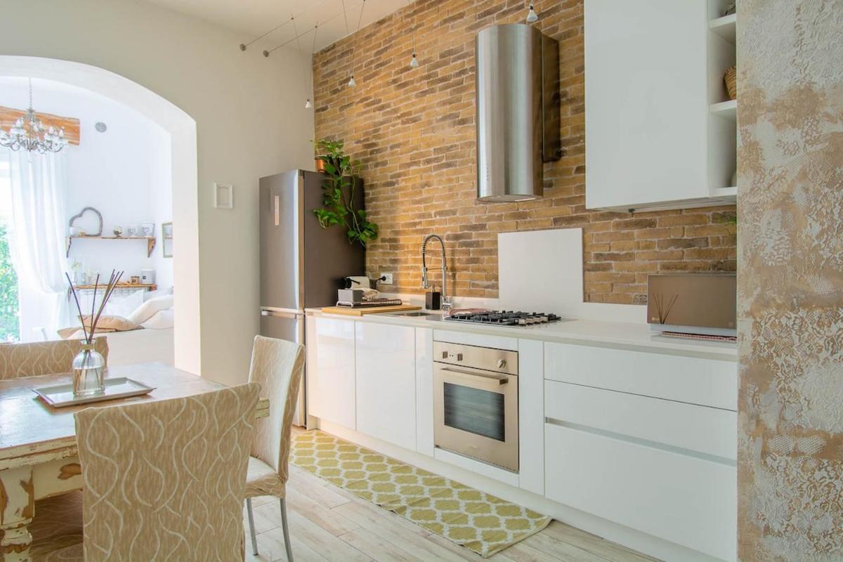 Apartment Stylish 2 Bedroom Flat - Garden *