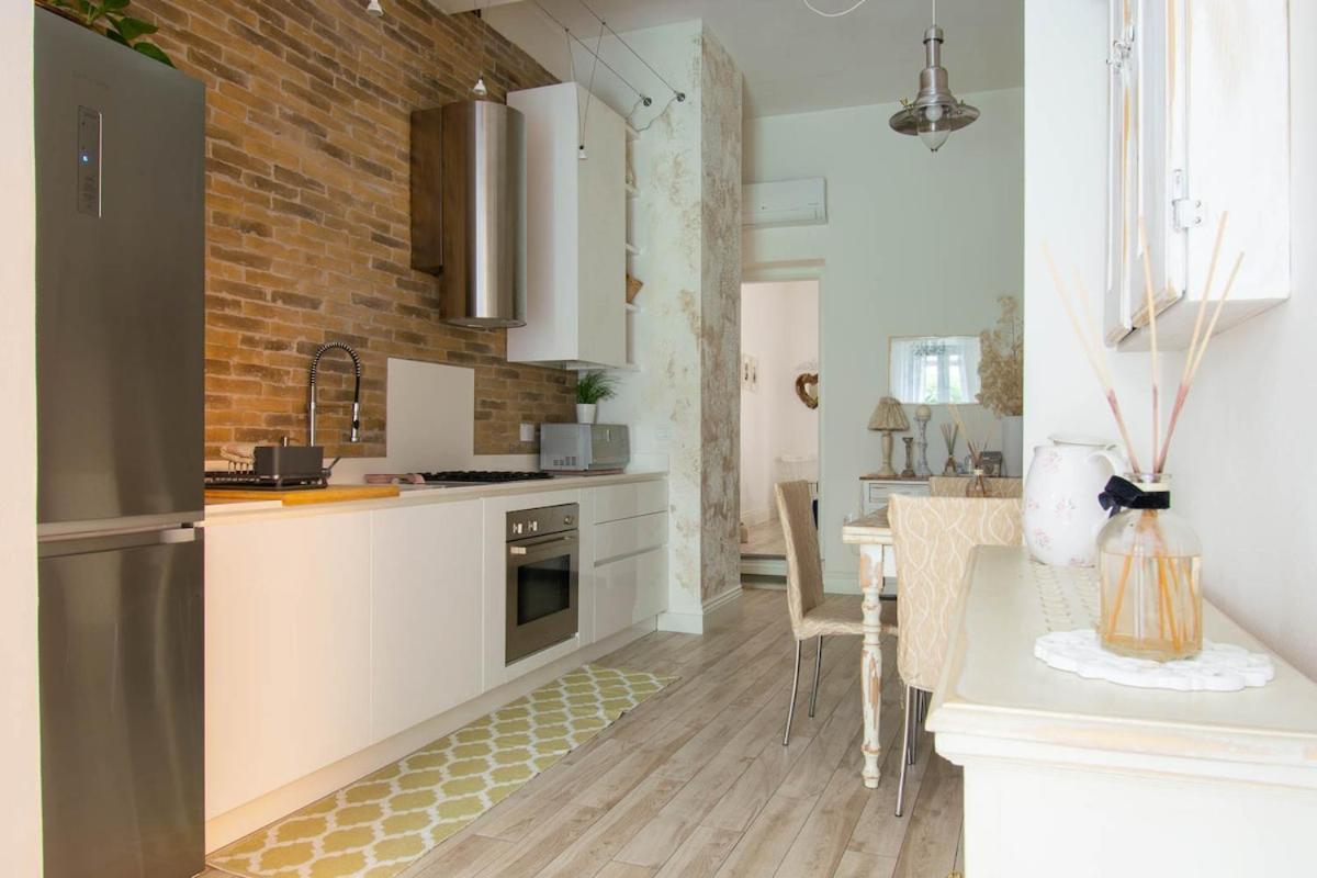 Apartment Stylish 2 Bedroom Flat - Garden Florence