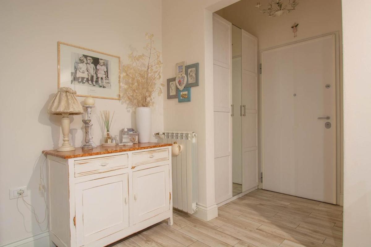Stylish 2 Bedroom Flat - Garden Apartment Florence
