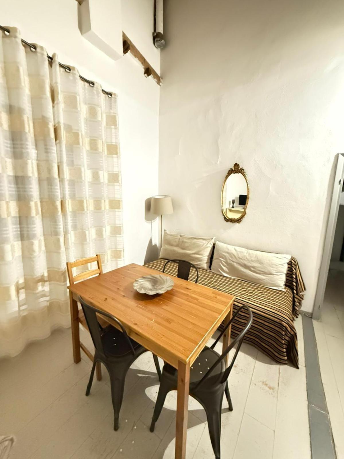 Three Bedroom In Center * Florence