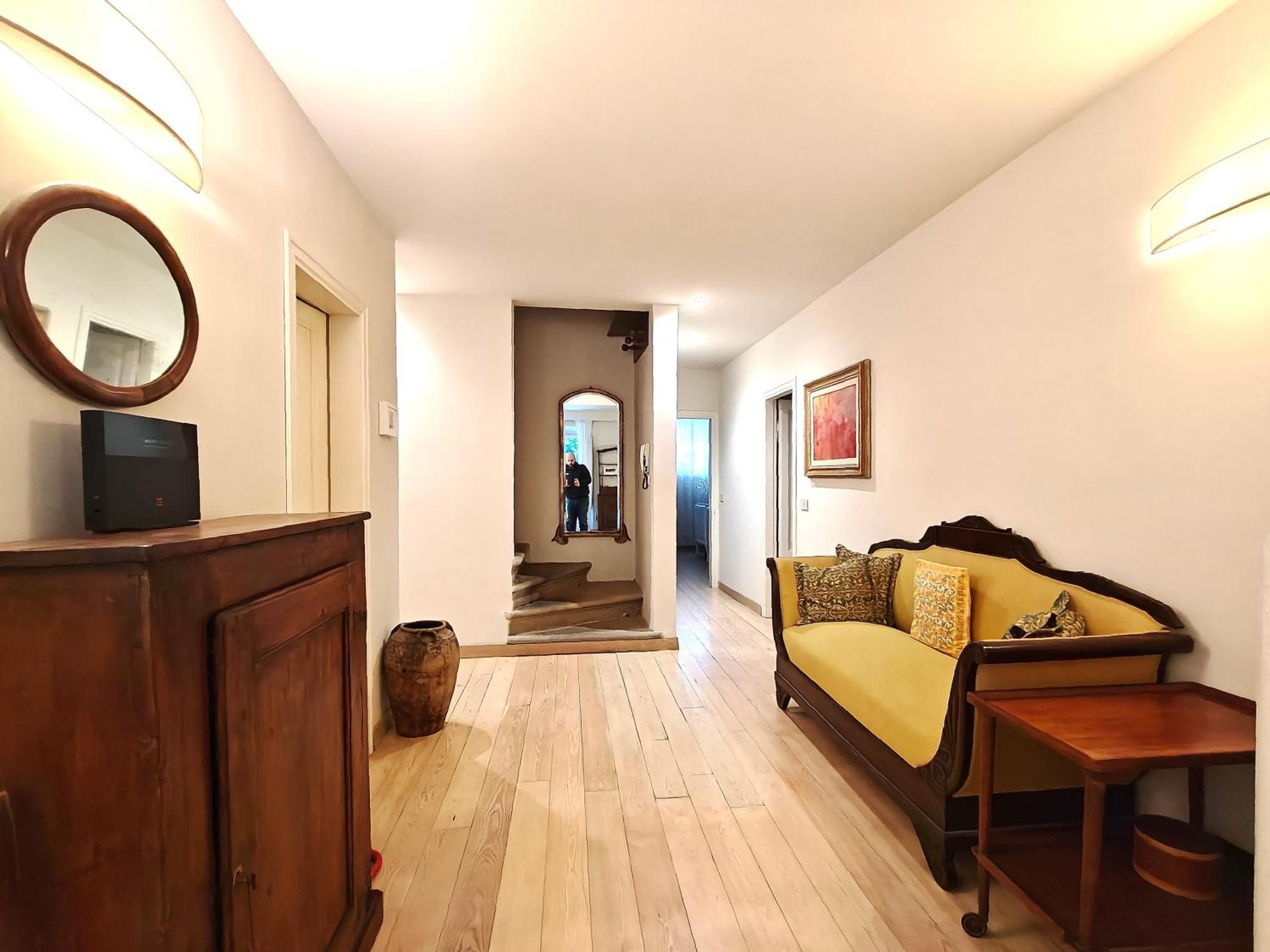 Apartment Mazzini Charming Getaway With Courtyard *