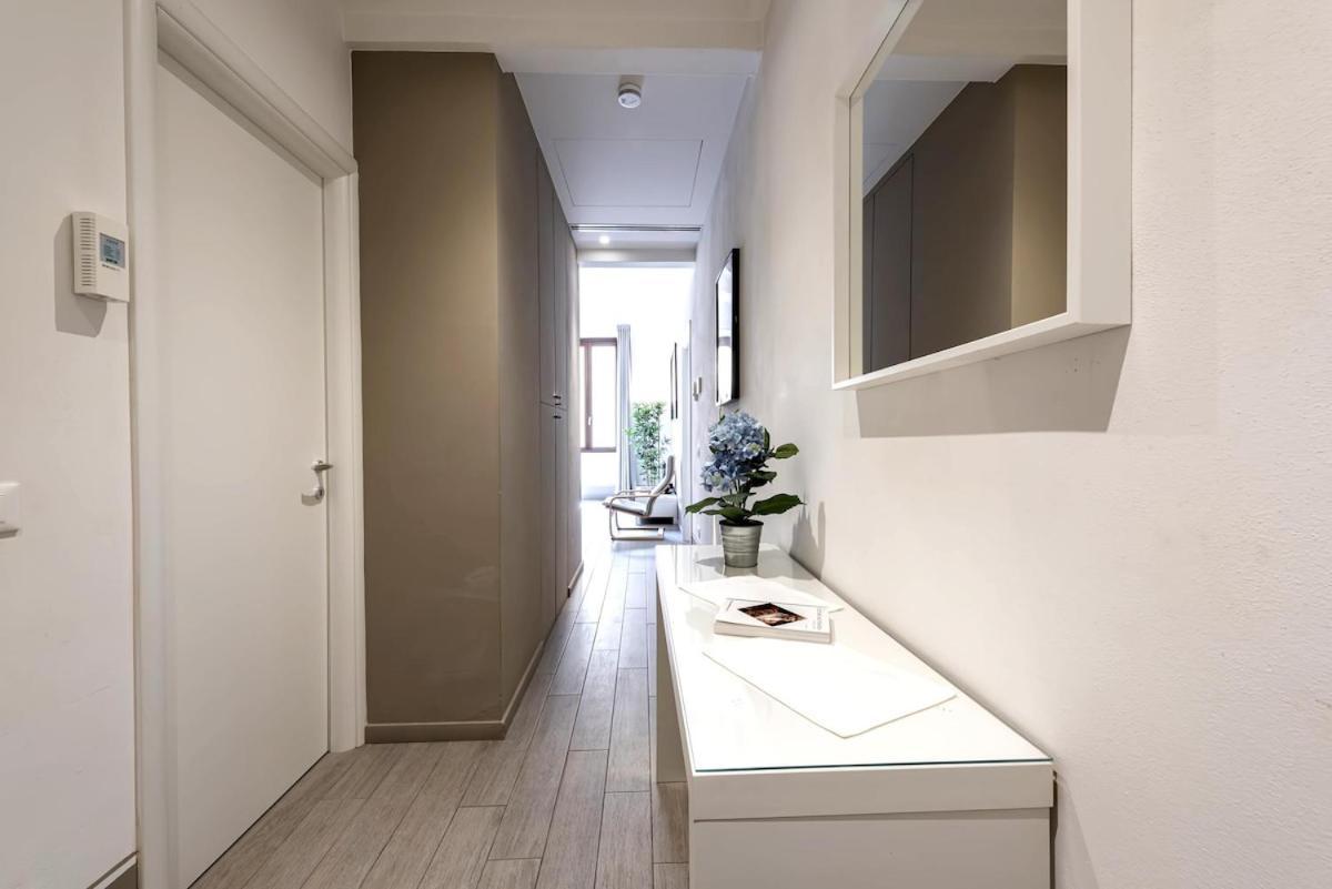 Apartment 750 Eur - Unique Design 4 Bed Apartment *