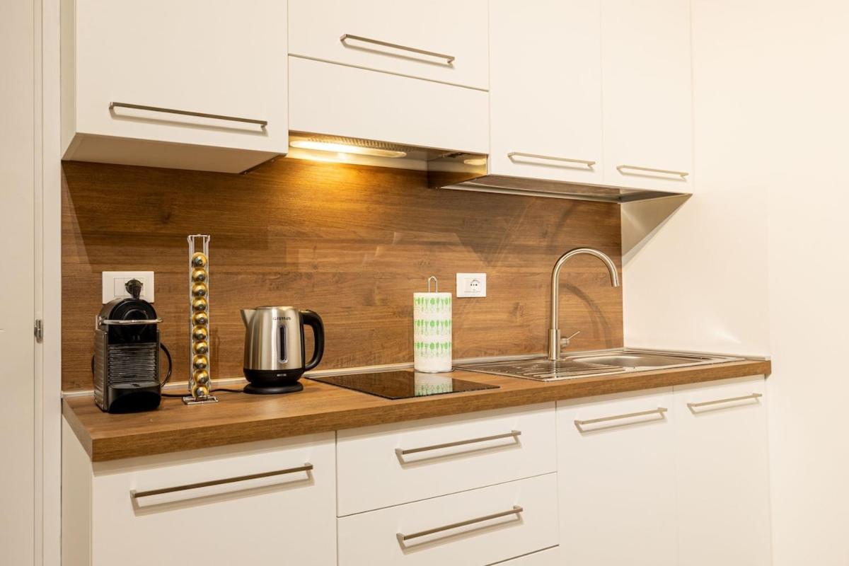 Modern Two-room Near Station And Airport Apartment Florence
