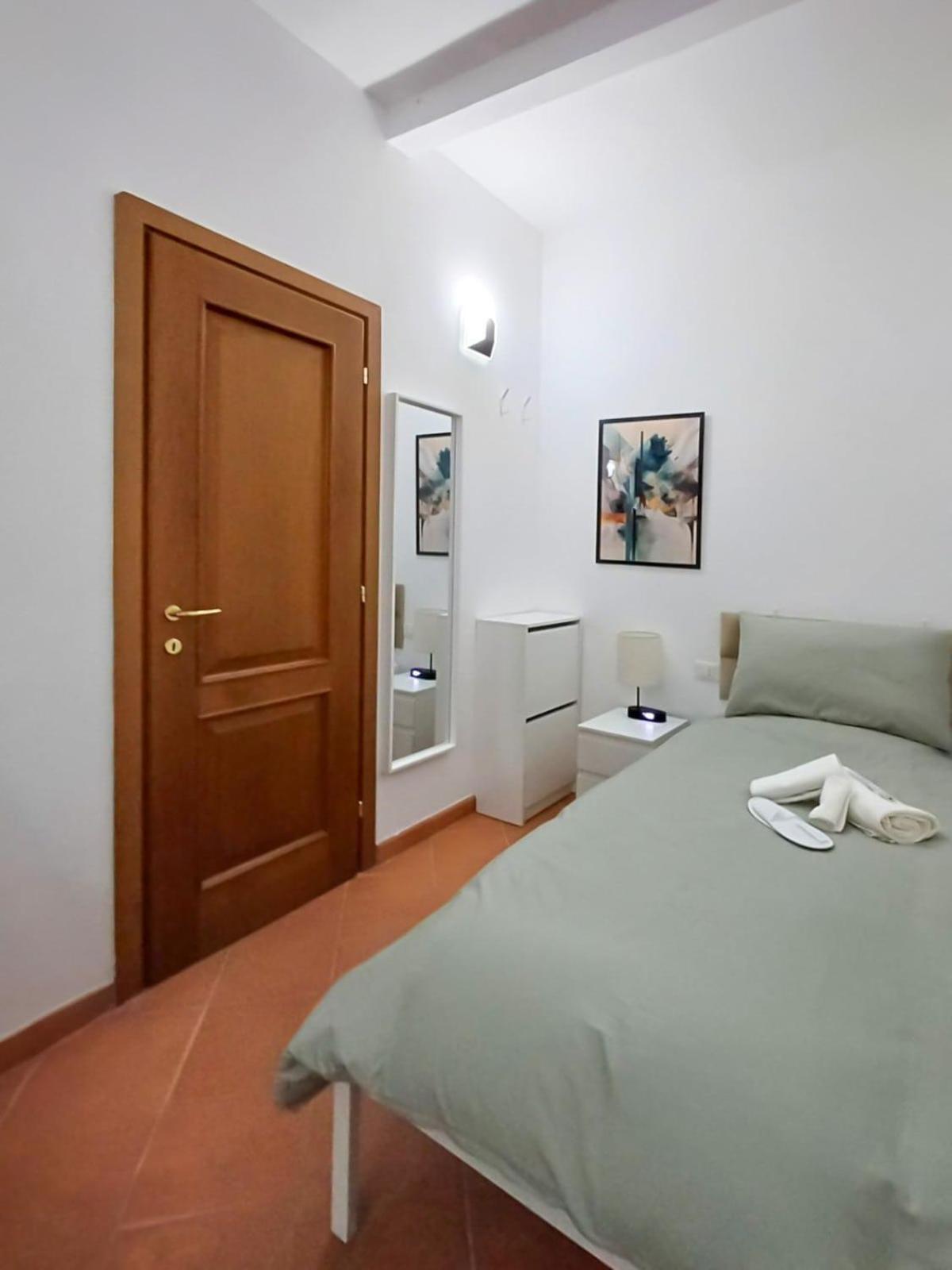 Comodo Con 2 Giardini E Vasca Idromassaggio Apartment *