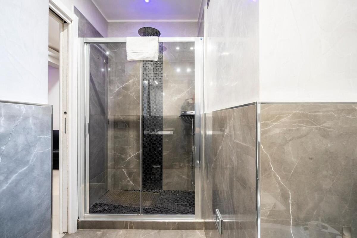 New - 2 Min Metro Batoni - Luxury Con Posto Auto Apartment Florence