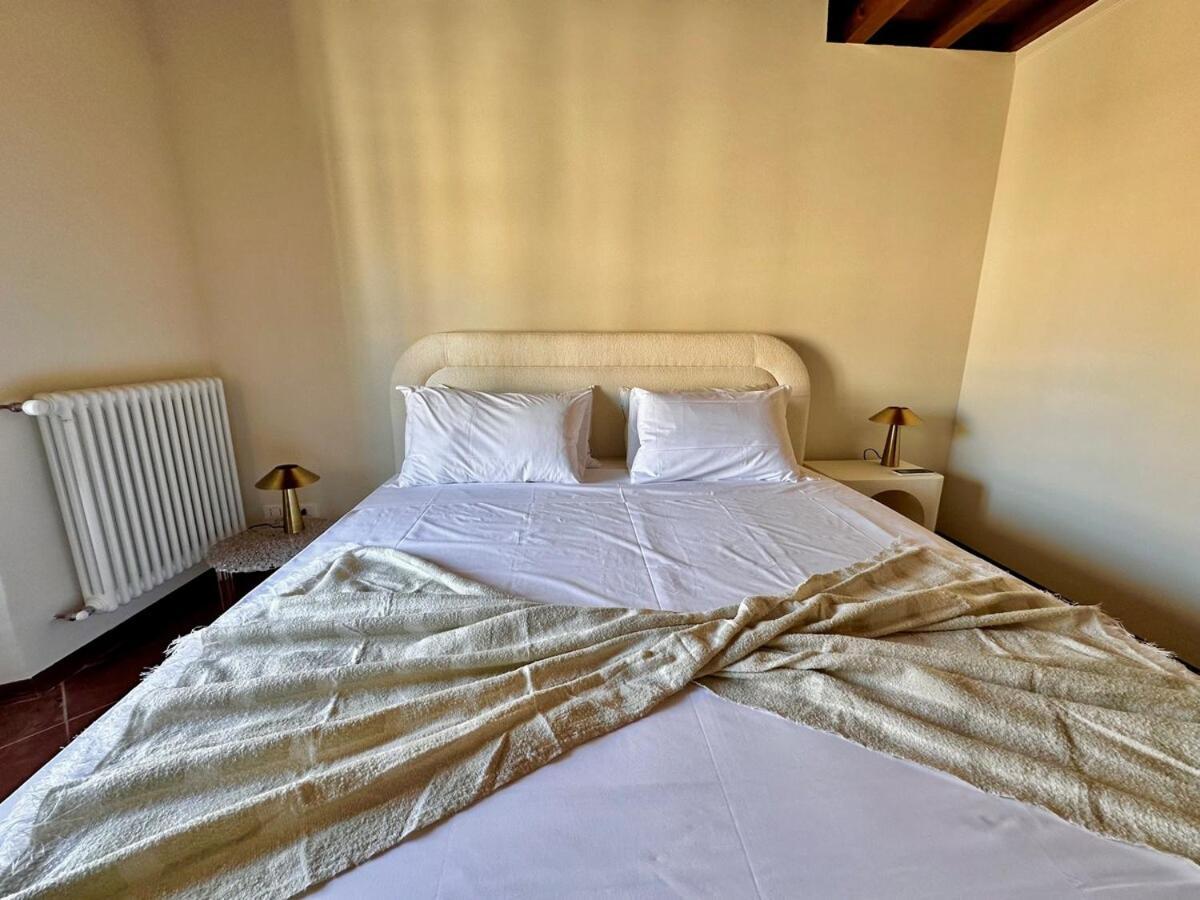 Ad Rondinelli, Apartment