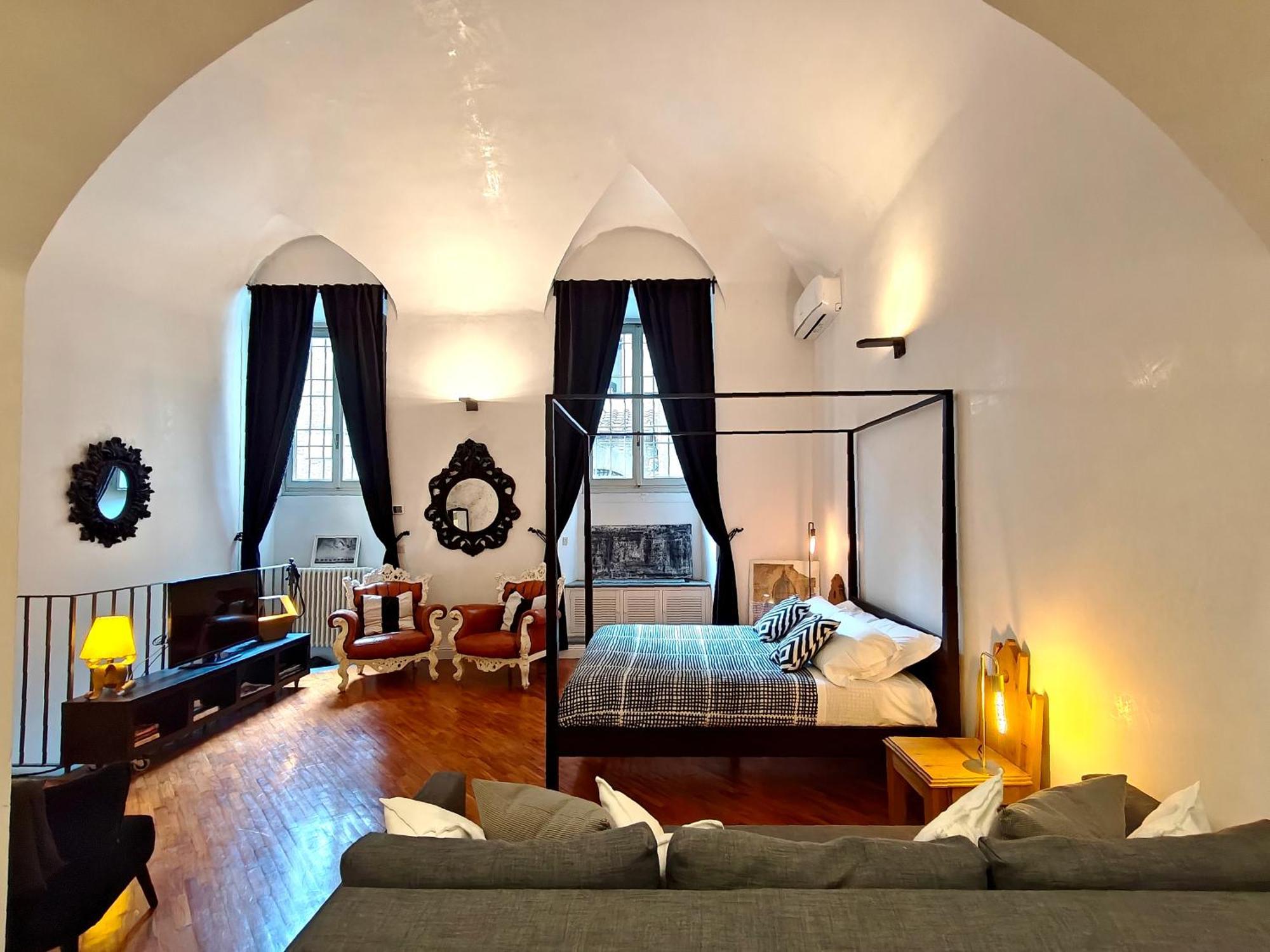 Chic Mamma Luxury Loft Apartment
