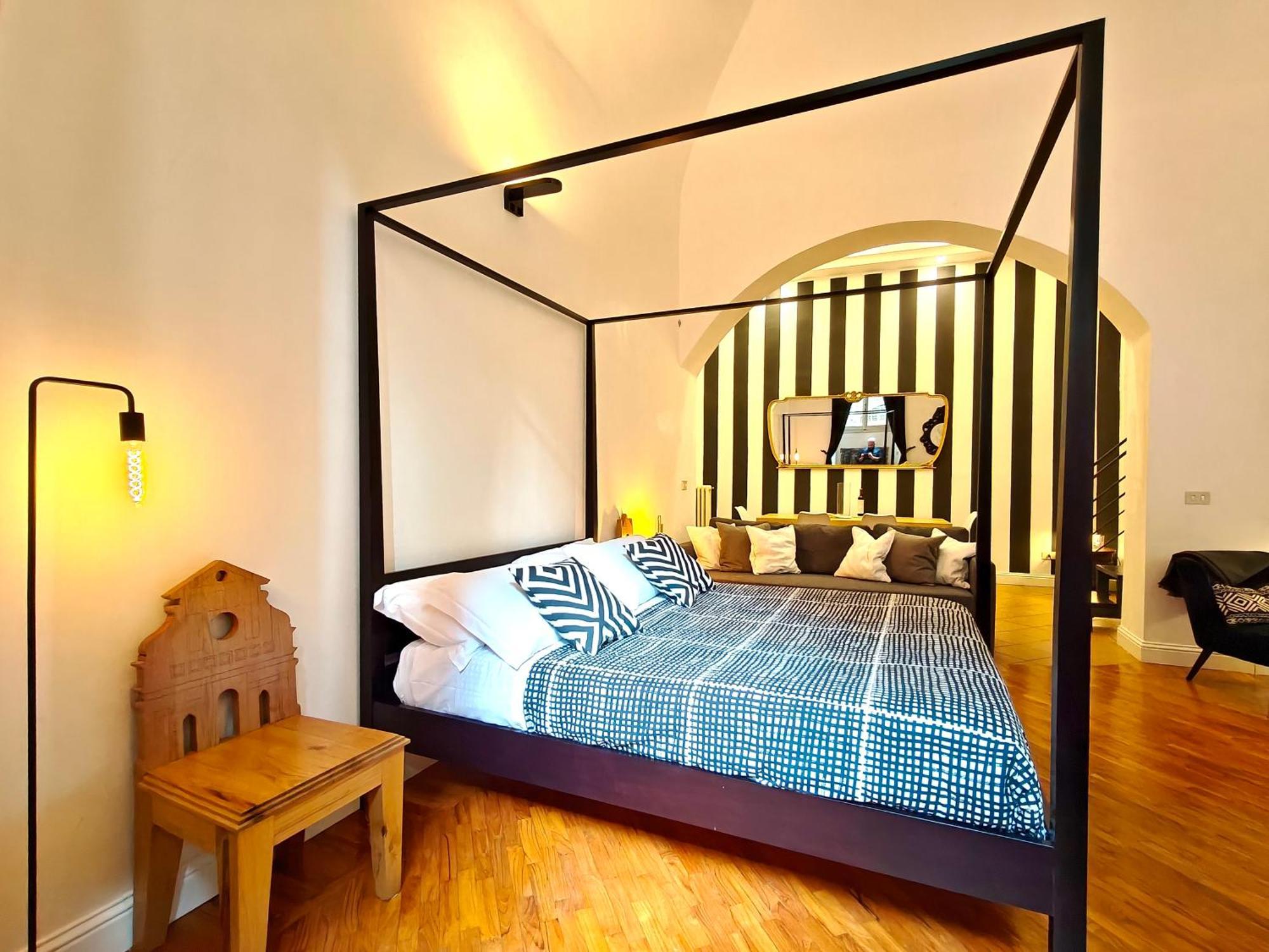 Chic Mamma Luxury Loft Apartment