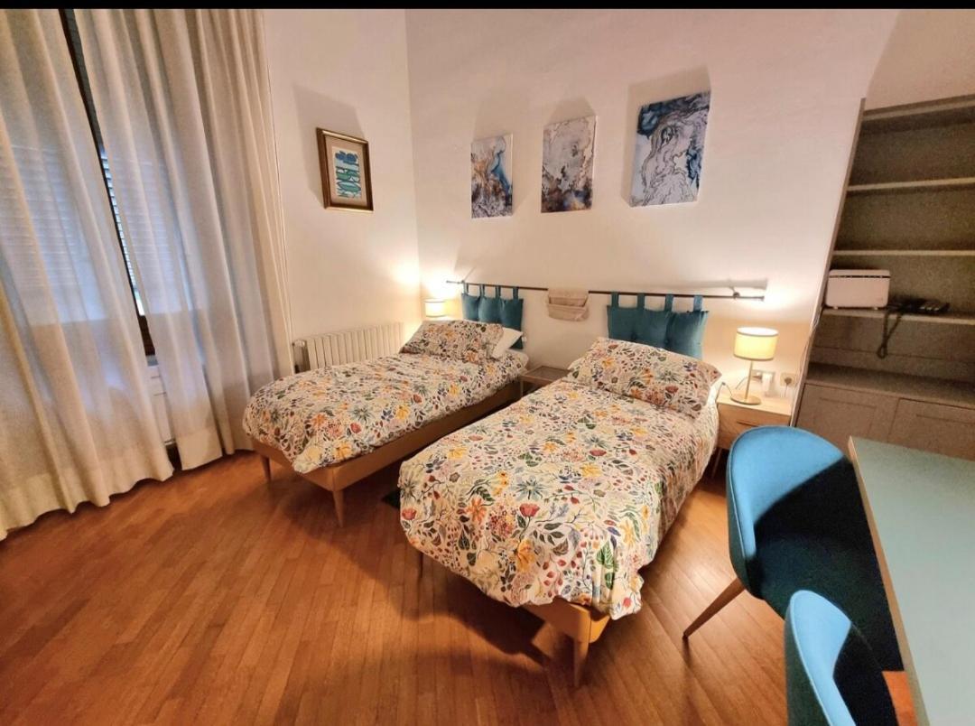 Piazza Della Passera In Apartment Florence