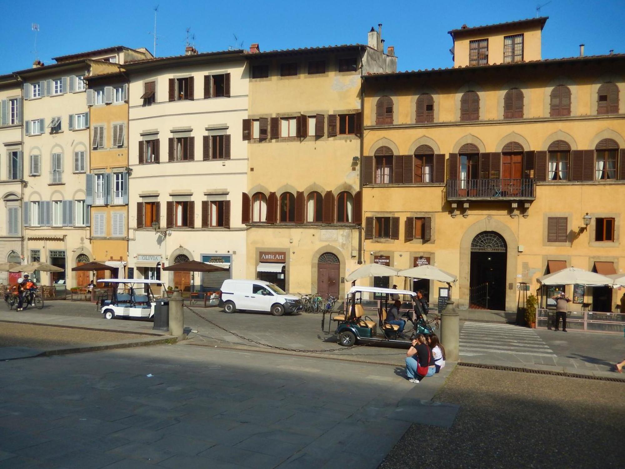 Great Location Just Infront Of Pitti Palace Florence