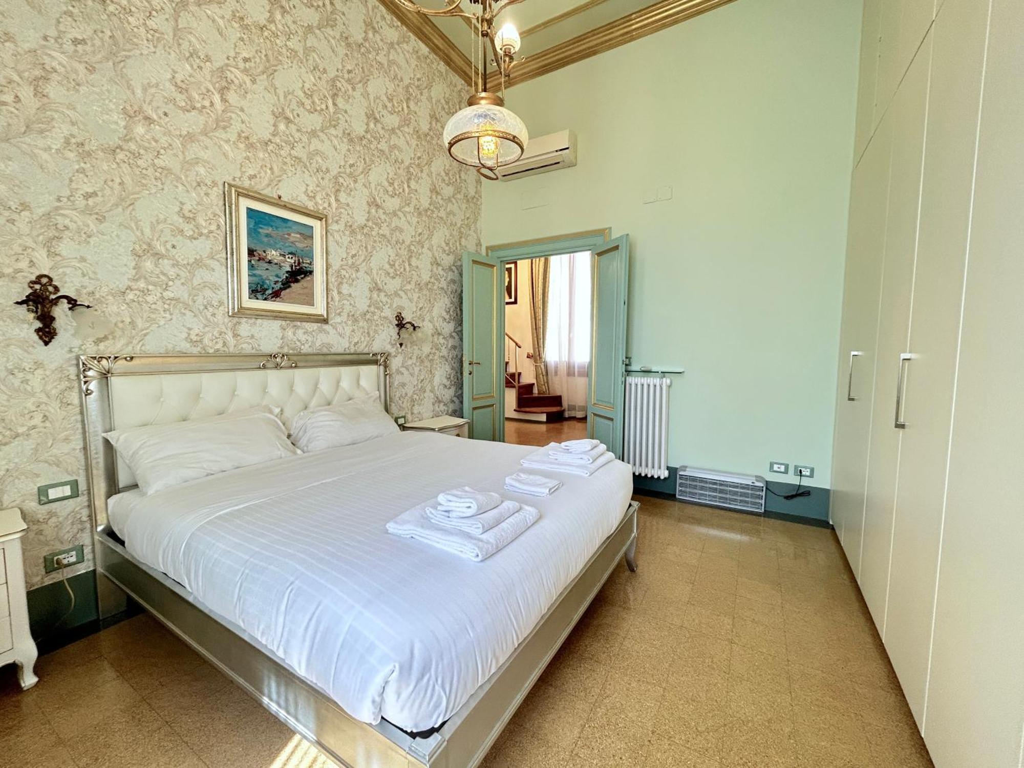 Florentine Penthouse By Florencehospitality Com Apartment *
