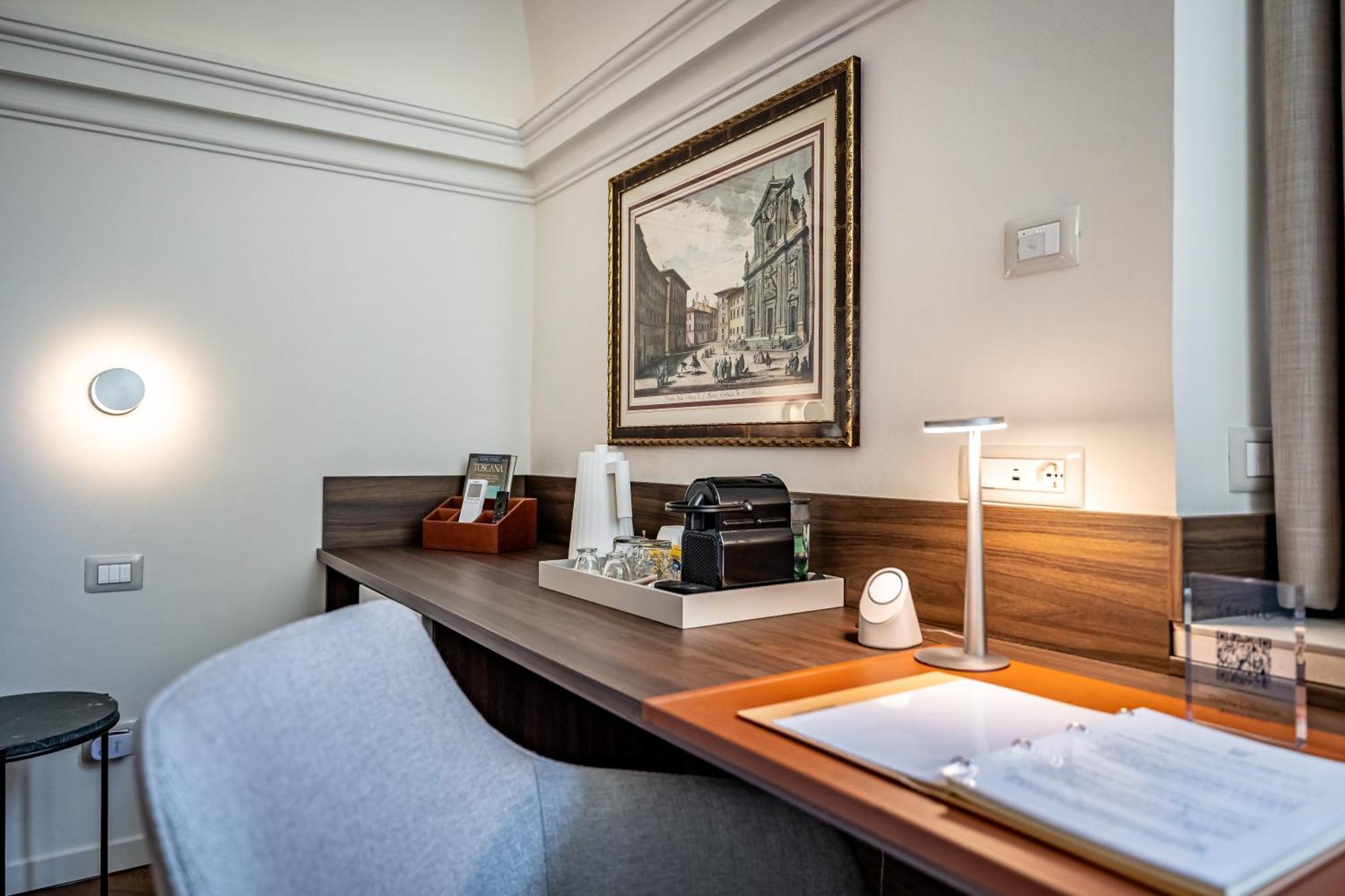 Aparthotel Dimora Collection - Le Corti - Boutique Luxury In A Restored 13th Century Convent, With Sauna And Gym (adults Only) Florence