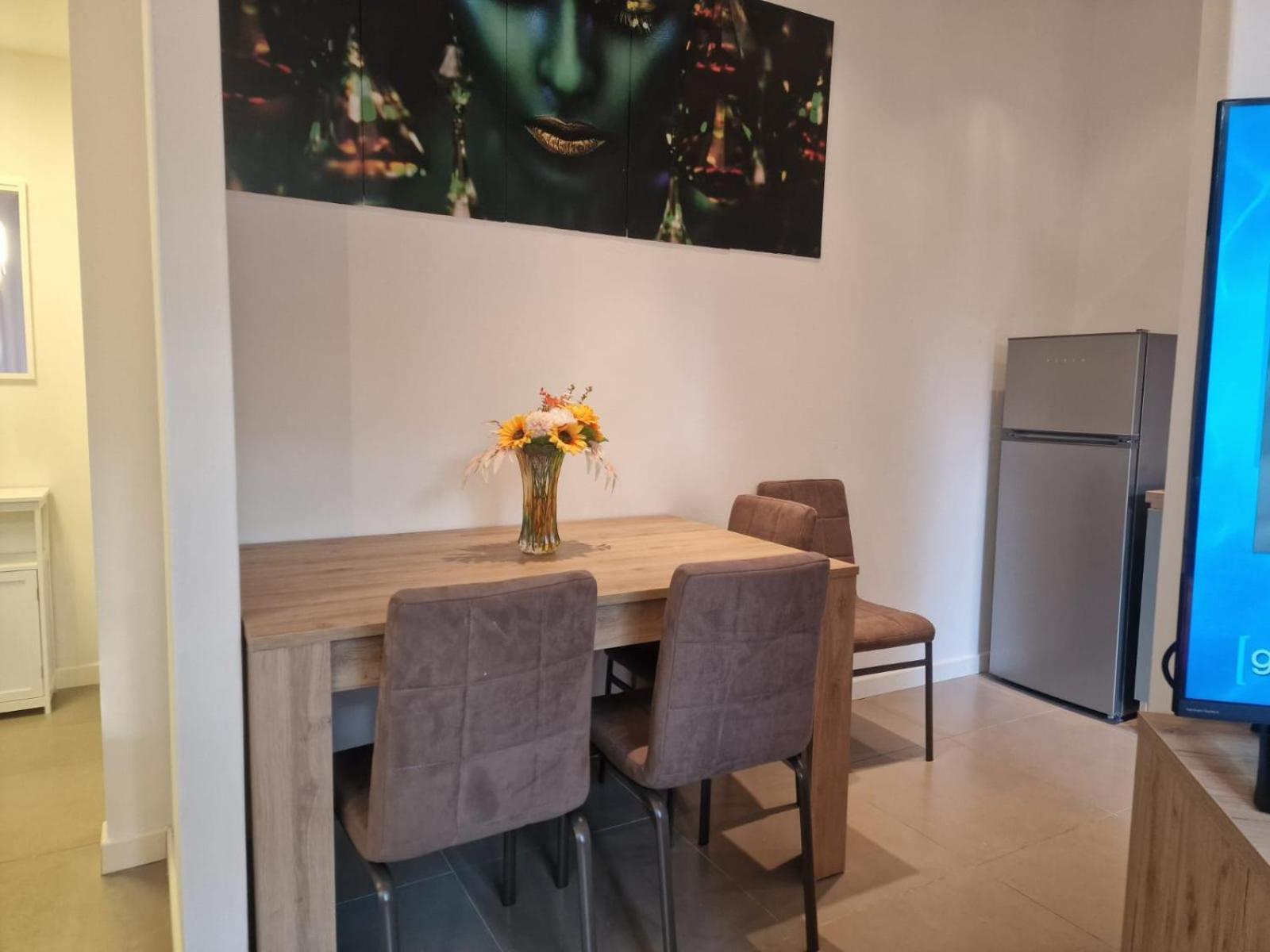Ricky-lerua Apartment